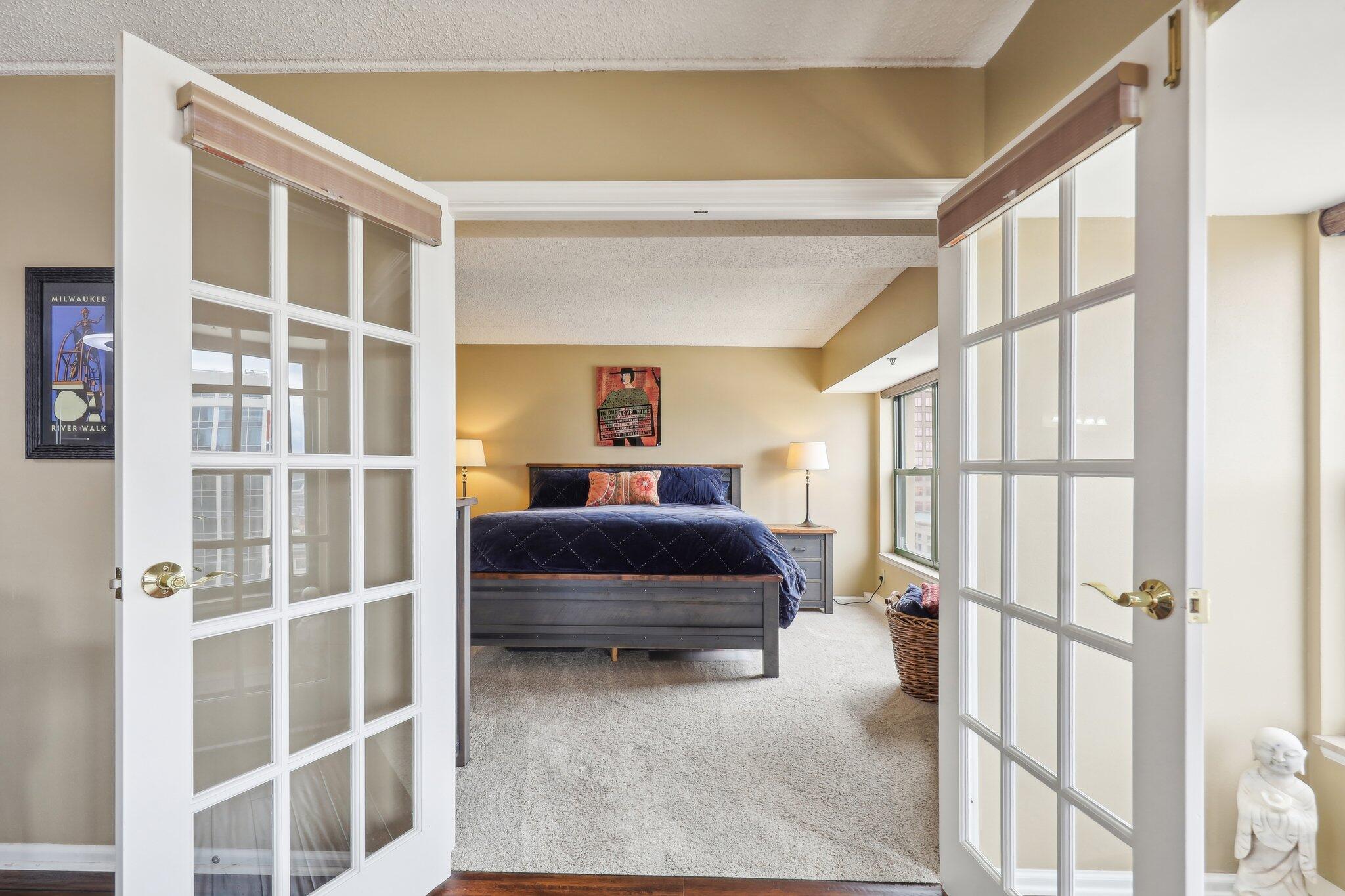 270 E Highland Ave Unit: 1242
