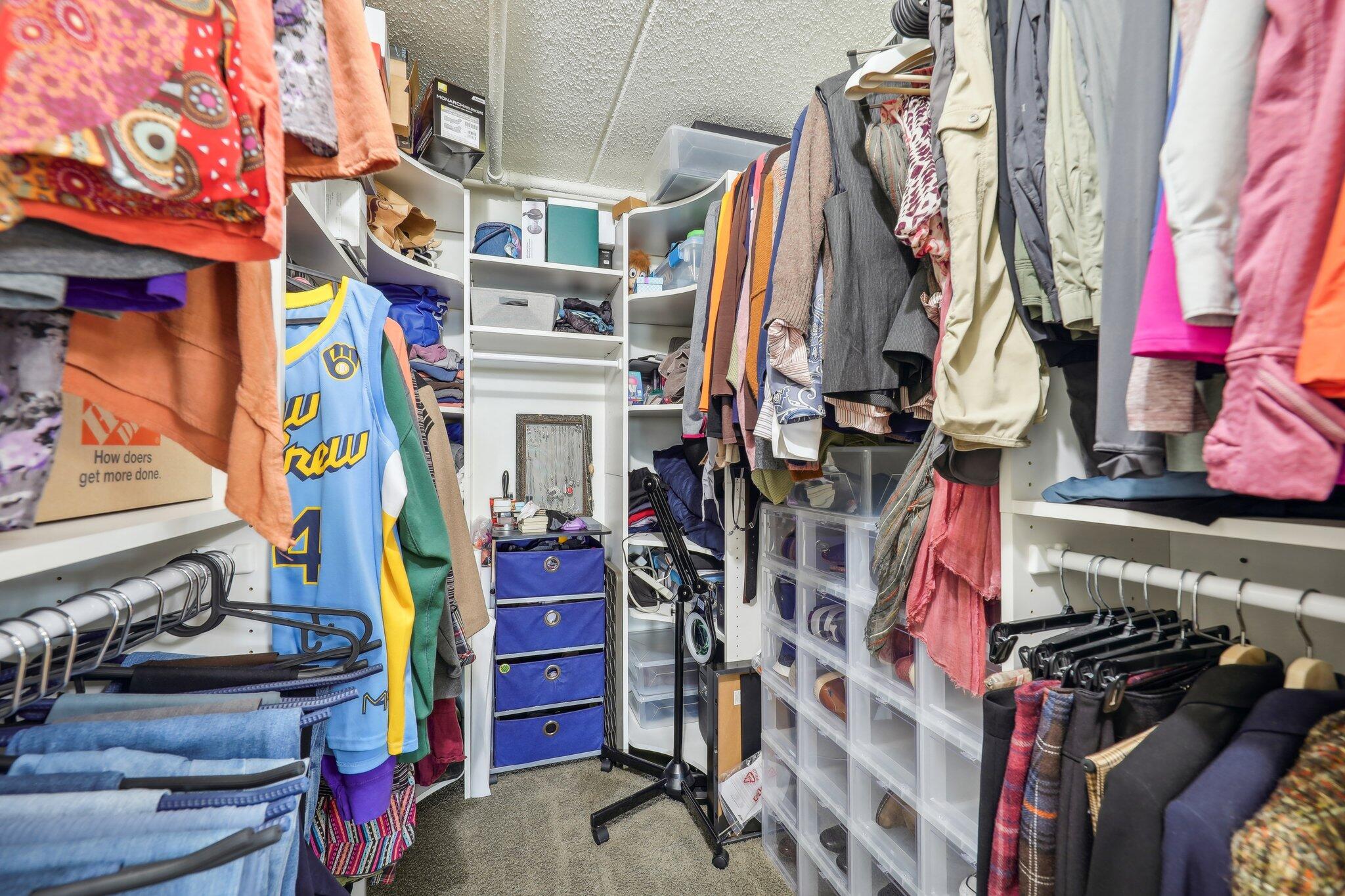270 E Highland Ave Unit: 1242