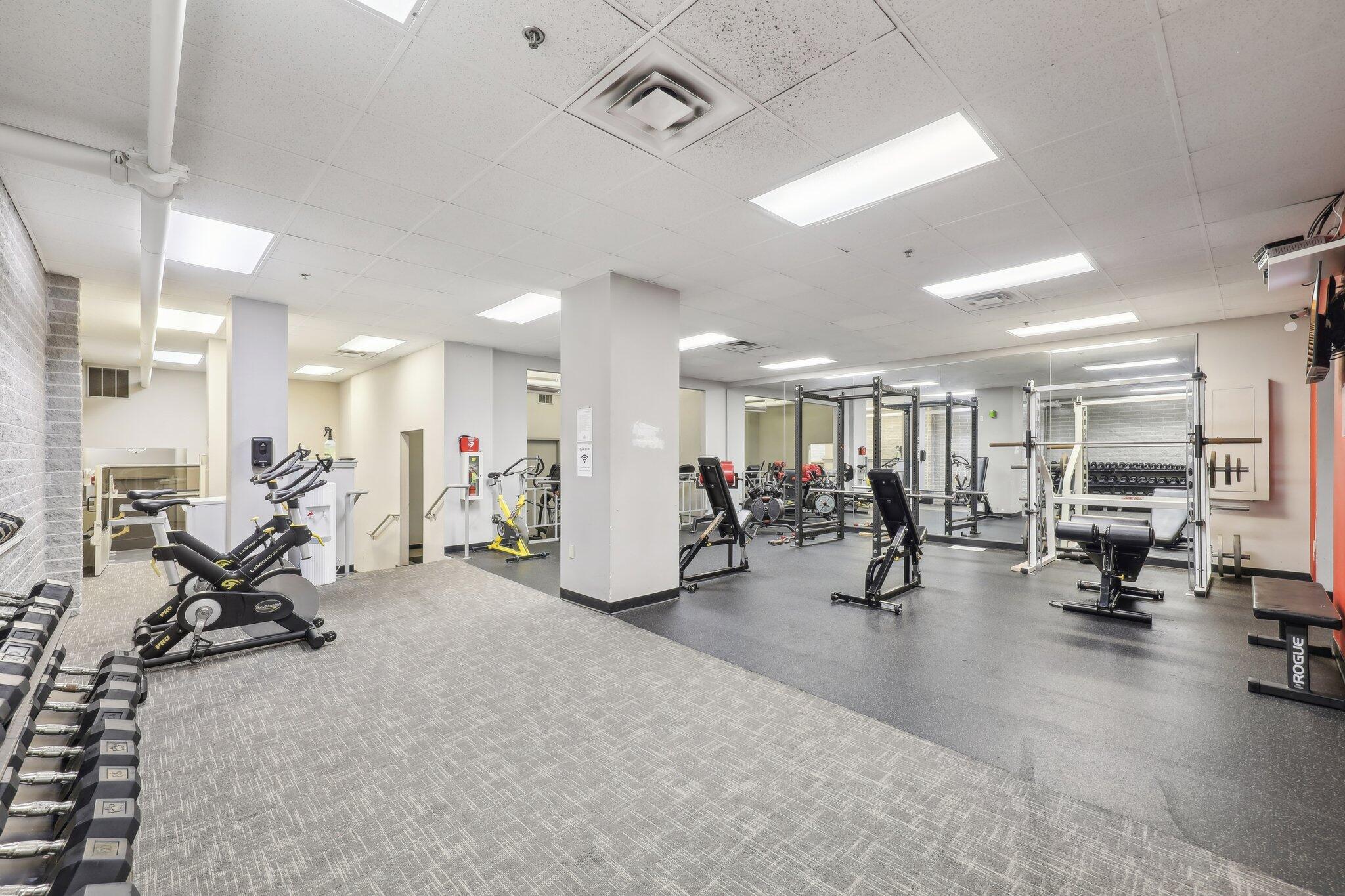 270 E Highland Ave Unit: 1242