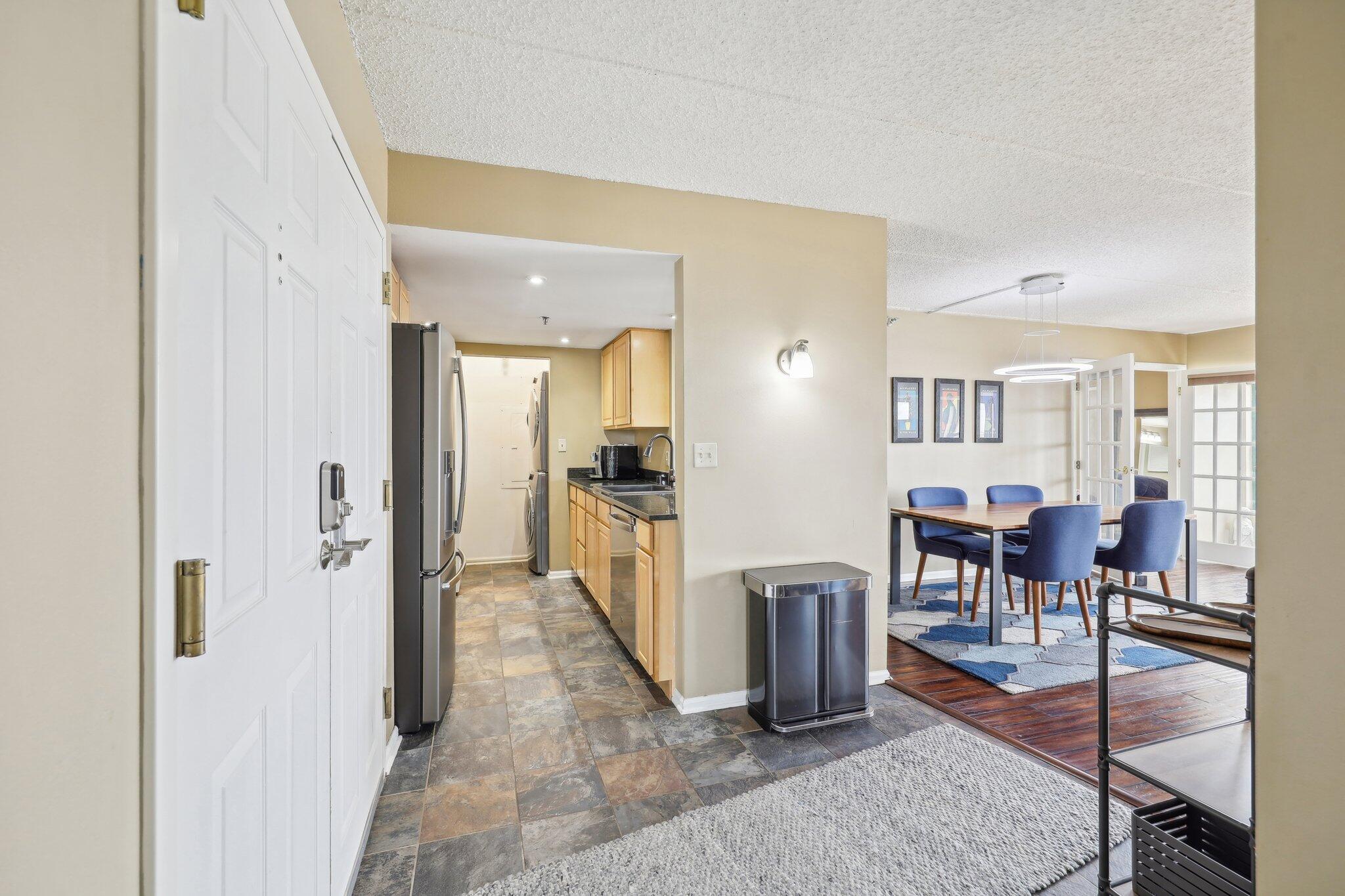 270 E Highland Ave Unit: 1242