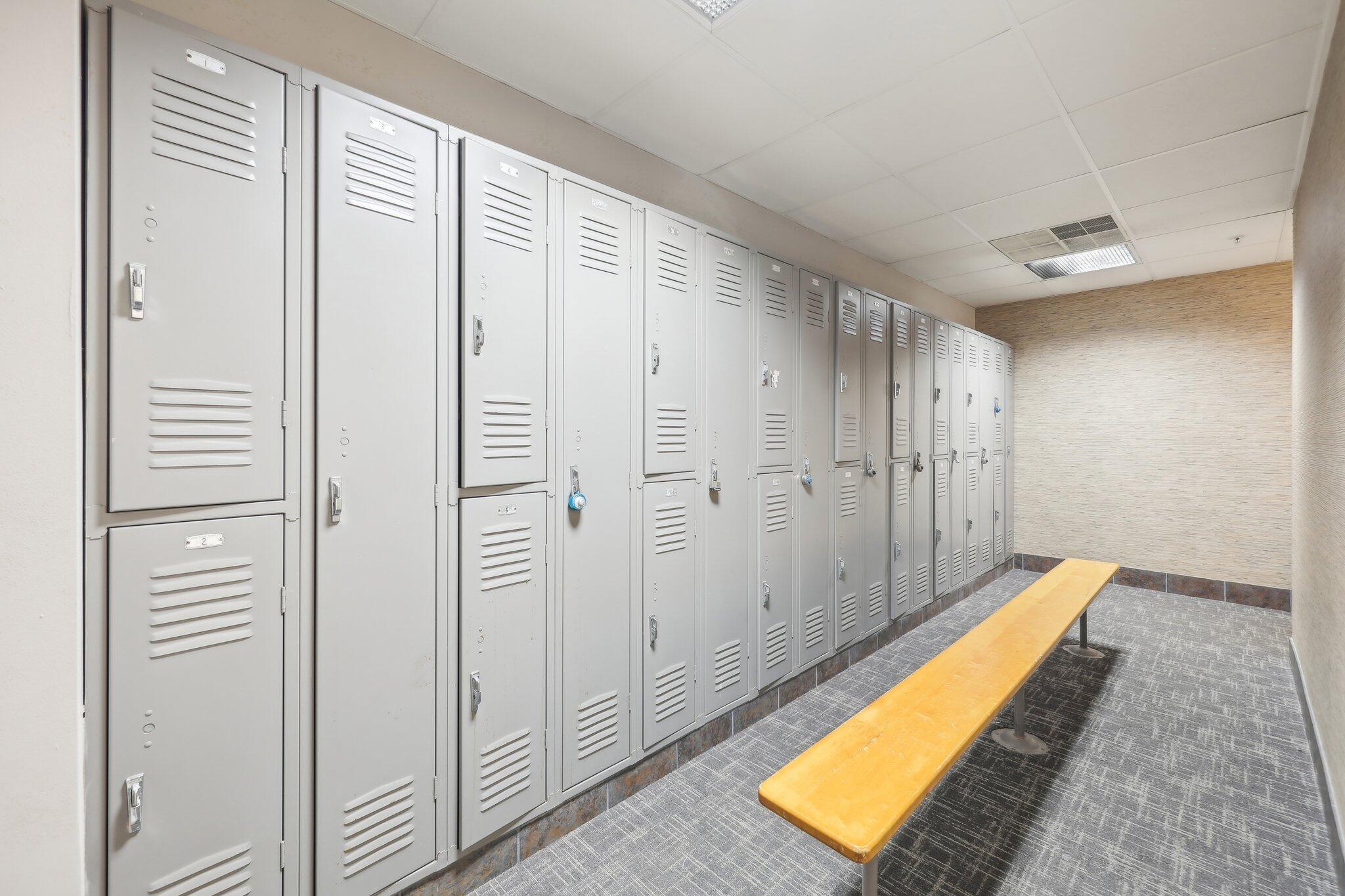 270 E Highland Ave Unit: 1242