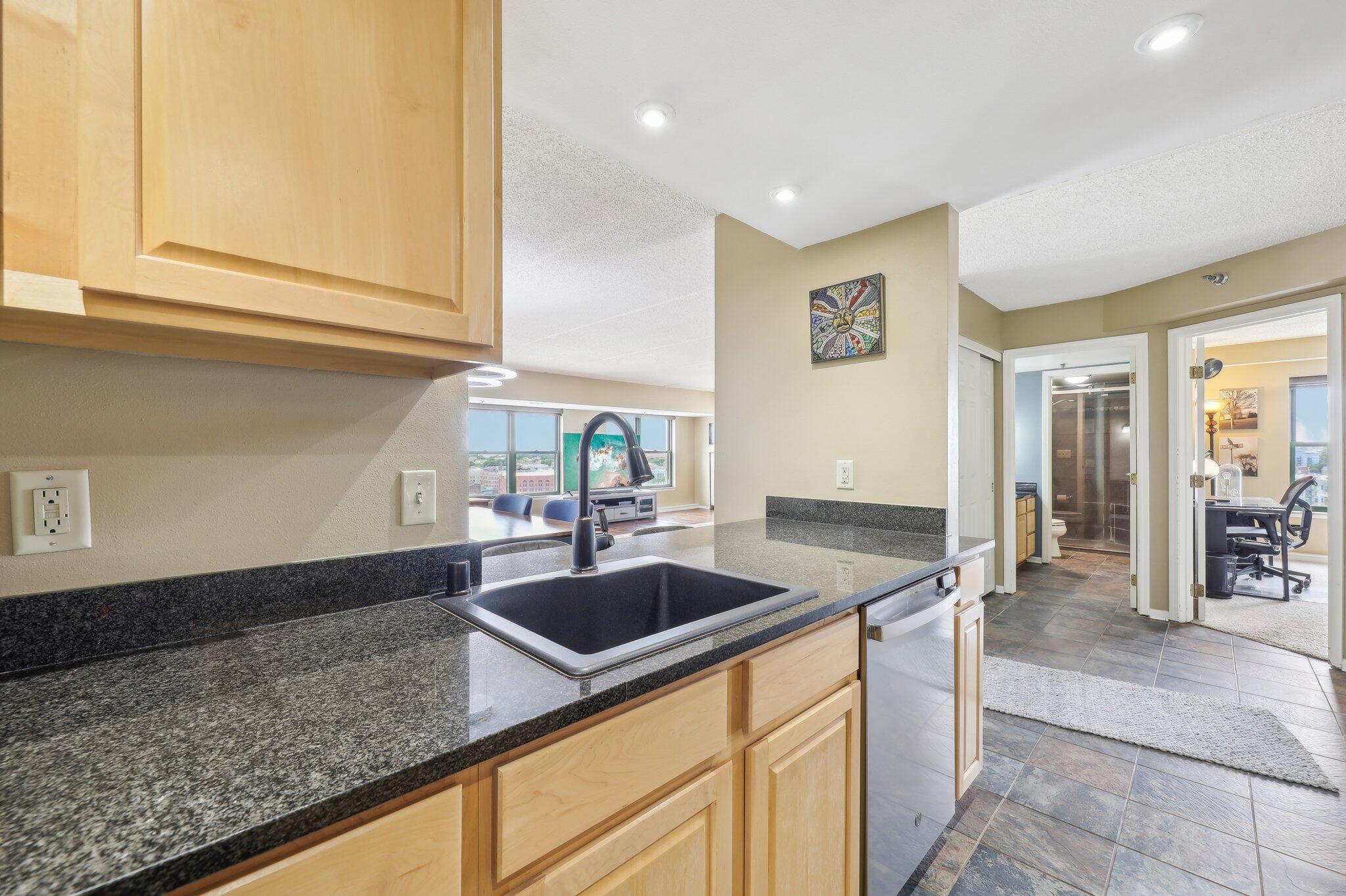 270 E Highland Ave Unit: 1242