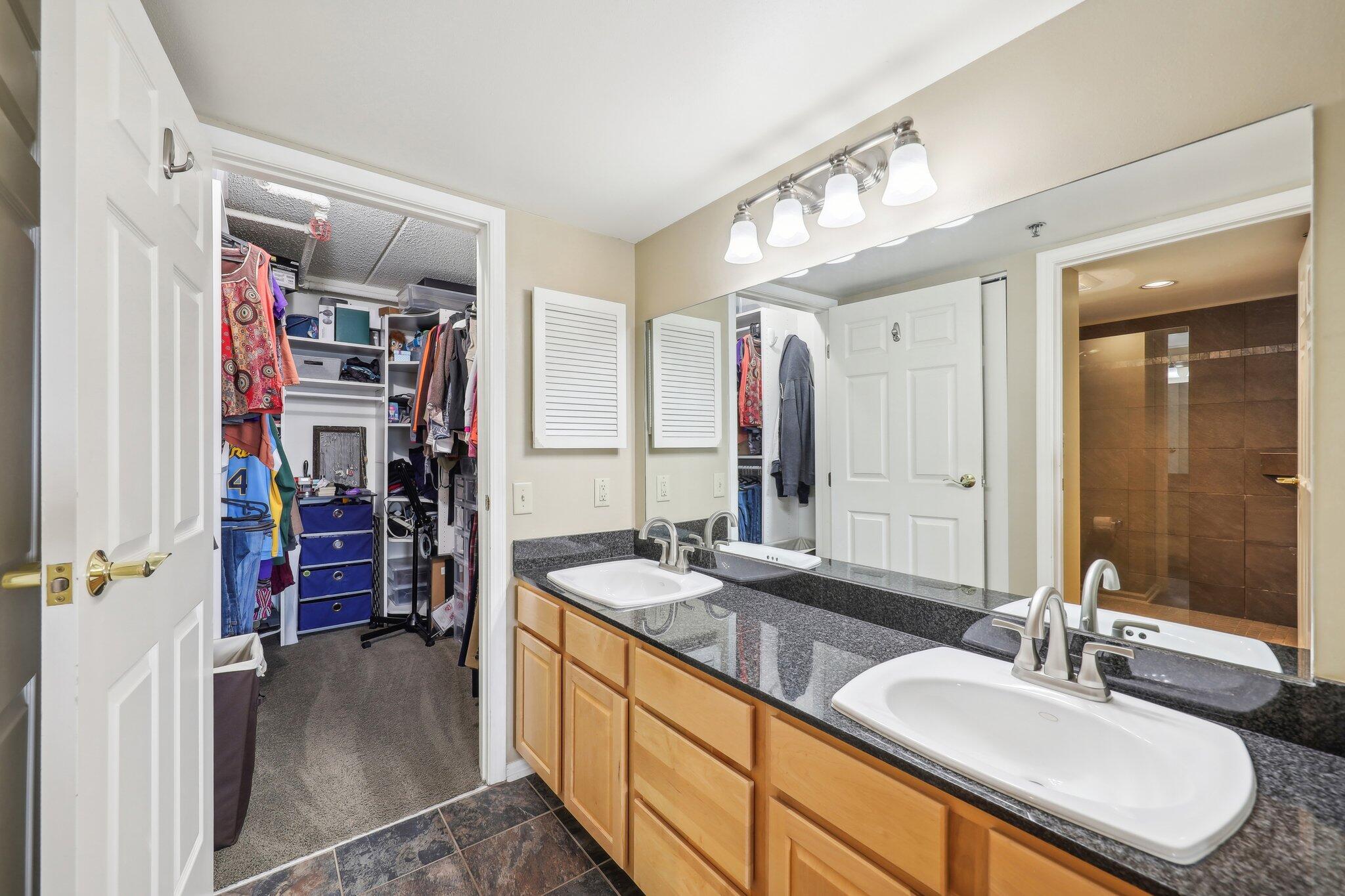 270 E Highland Ave Unit: 1242