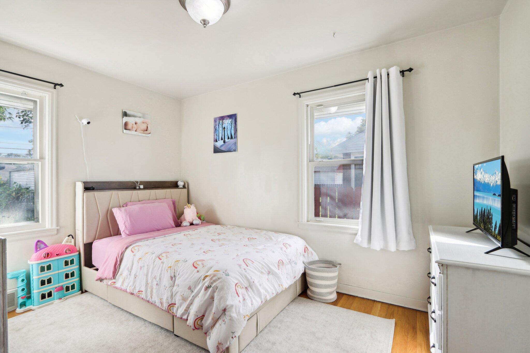10213 Beverly Pl