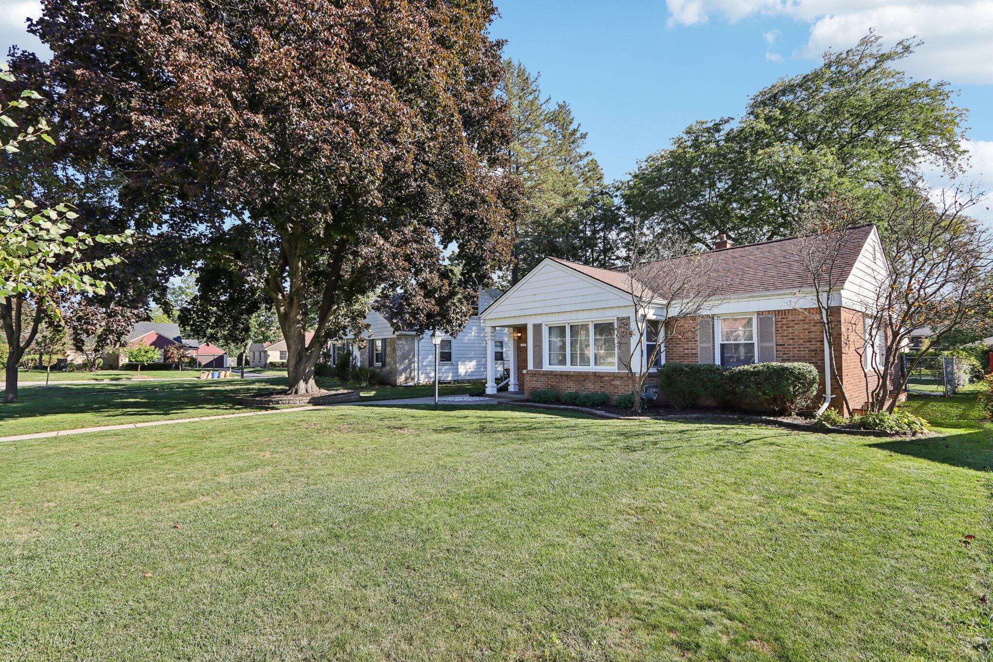 10213 Beverly Pl