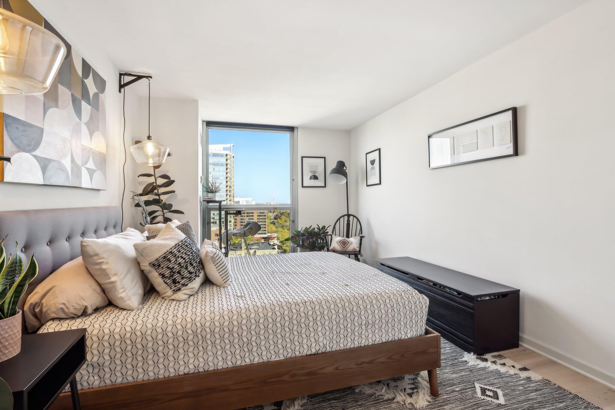 1660 N Prospect Ave Unit: 1510
