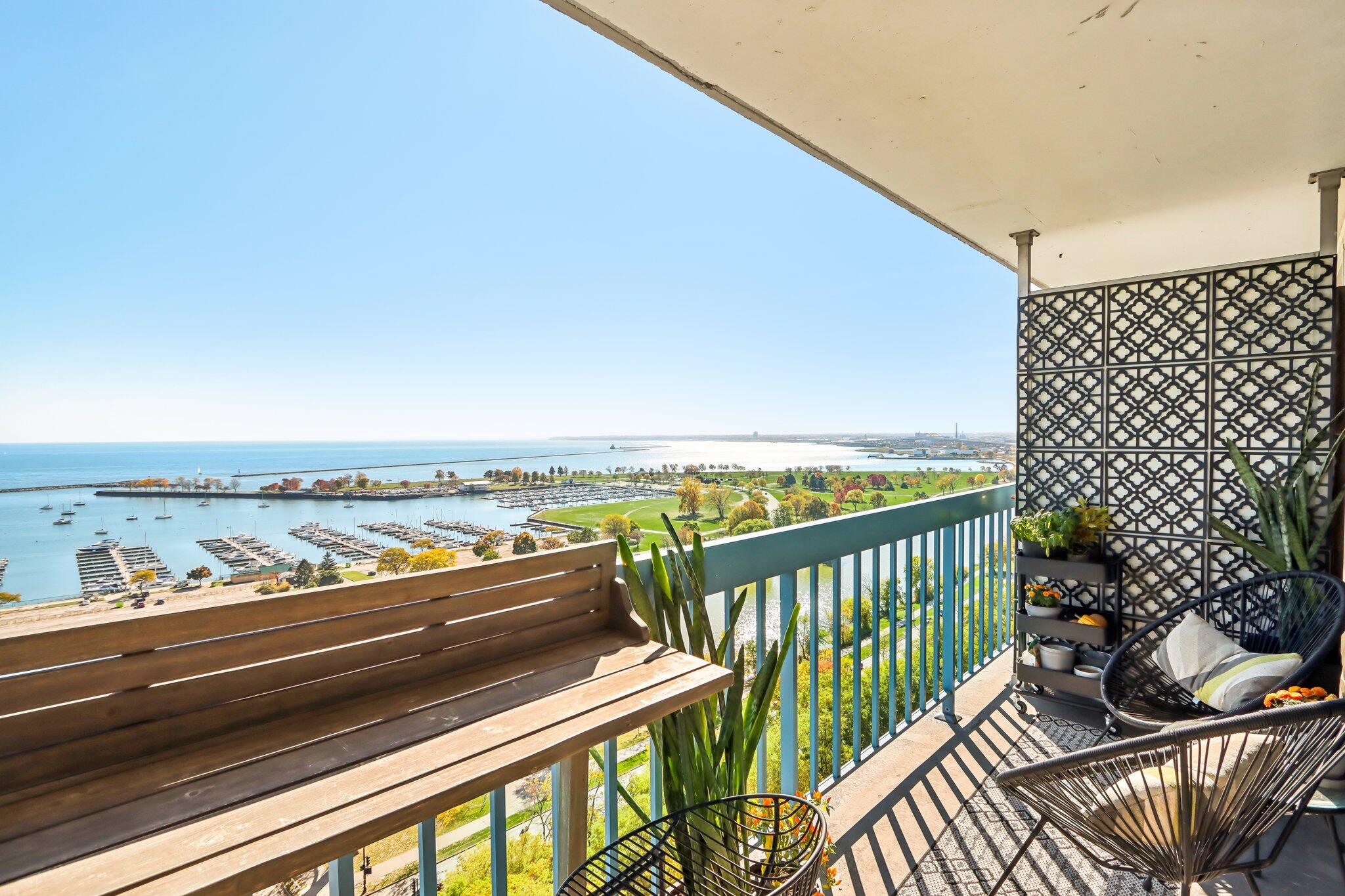 1660 N Prospect Ave Unit: 1510