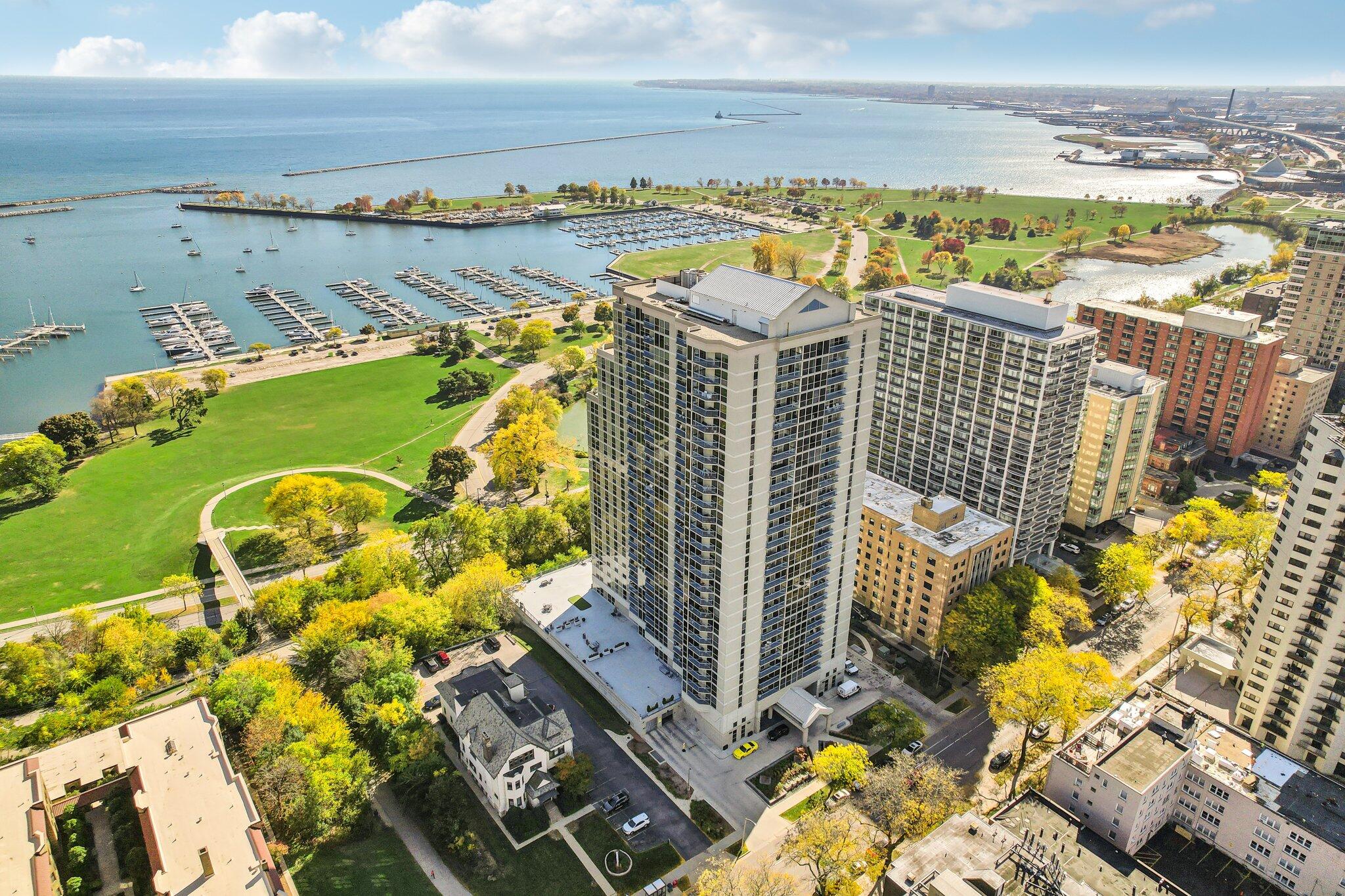 1660 N Prospect Ave Unit: 1510