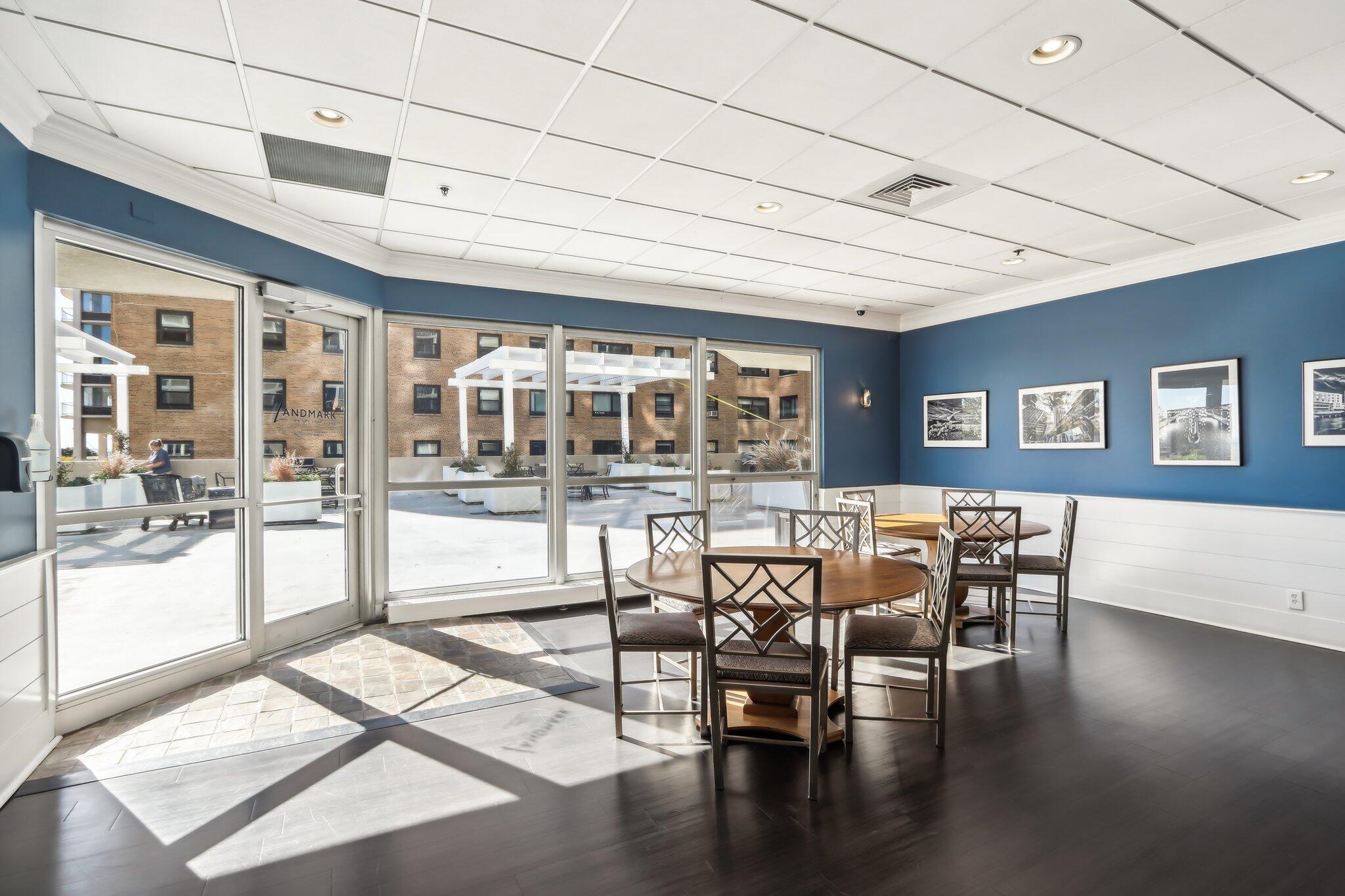 1660 N Prospect Ave Unit: 1510