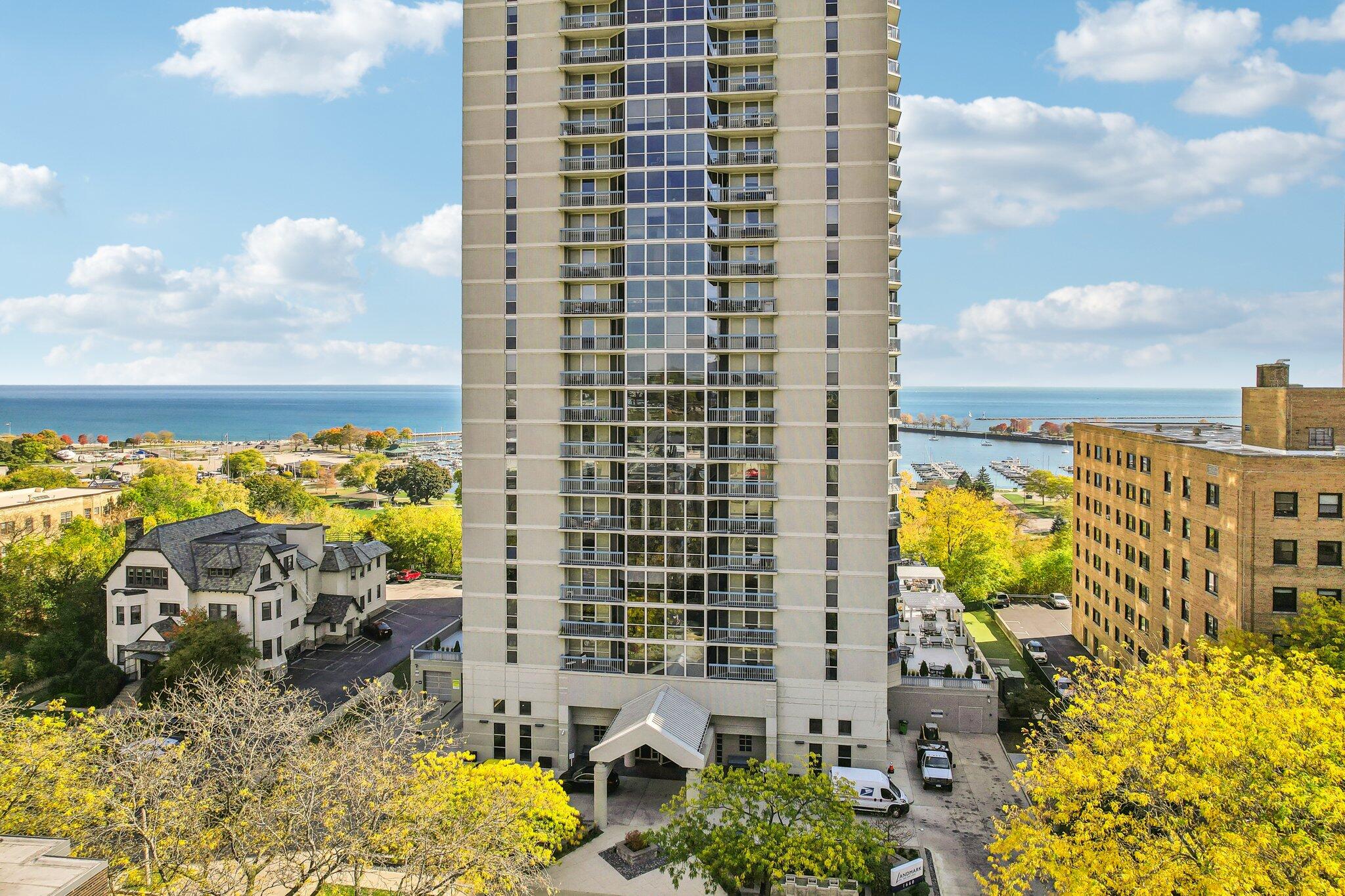 1660 N Prospect Ave Unit: 1510
