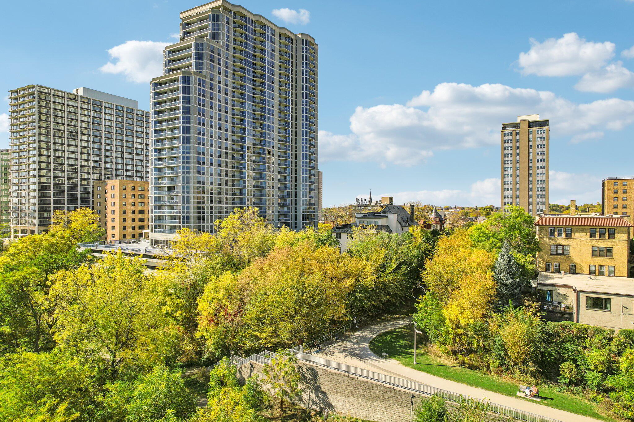 1660 N Prospect Ave Unit: 1510