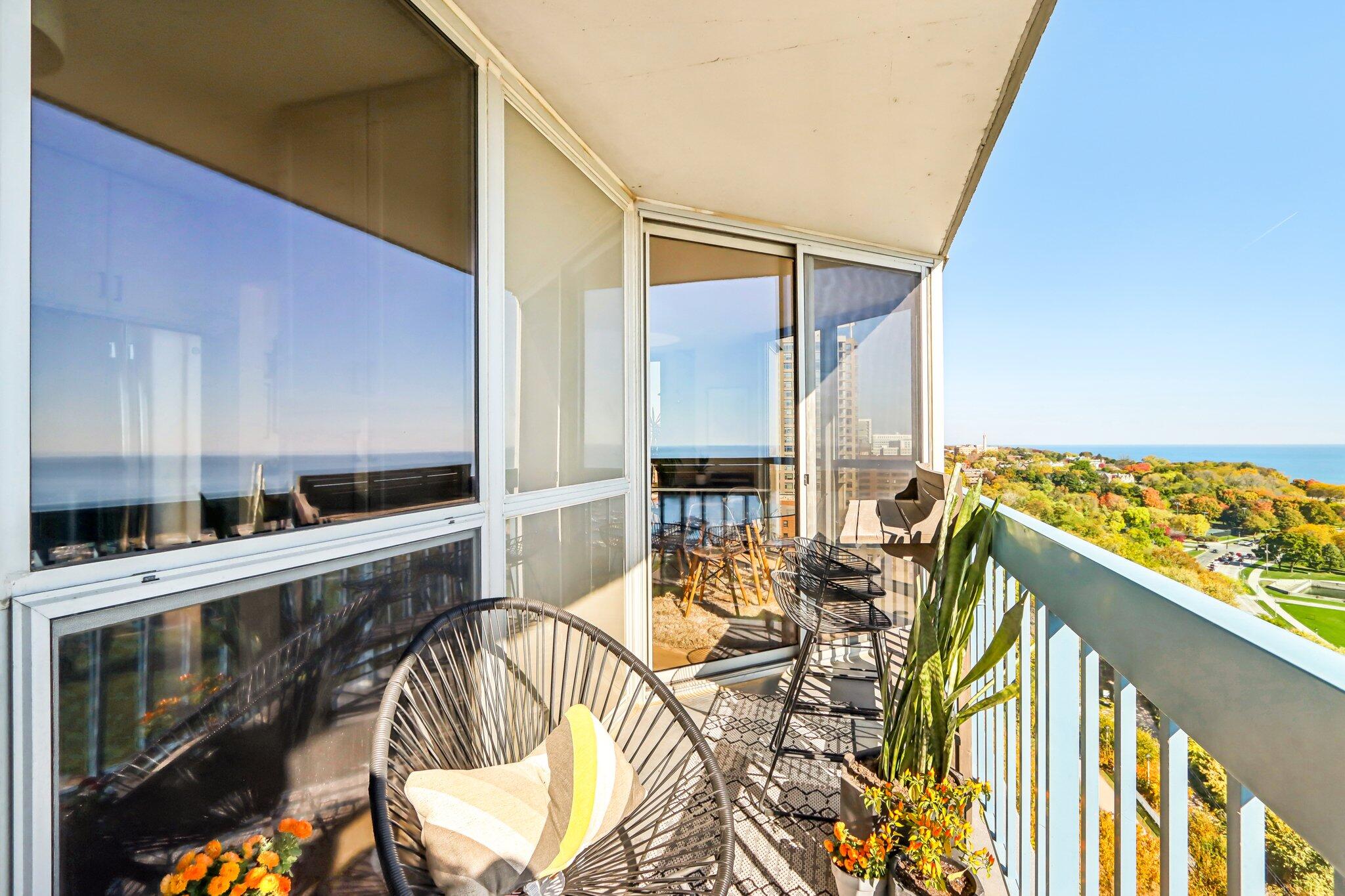 1660 N Prospect Ave Unit: 1510