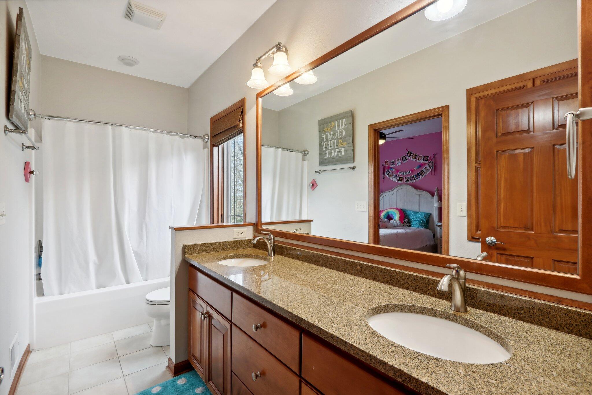 W188S8923 Creekside Ct