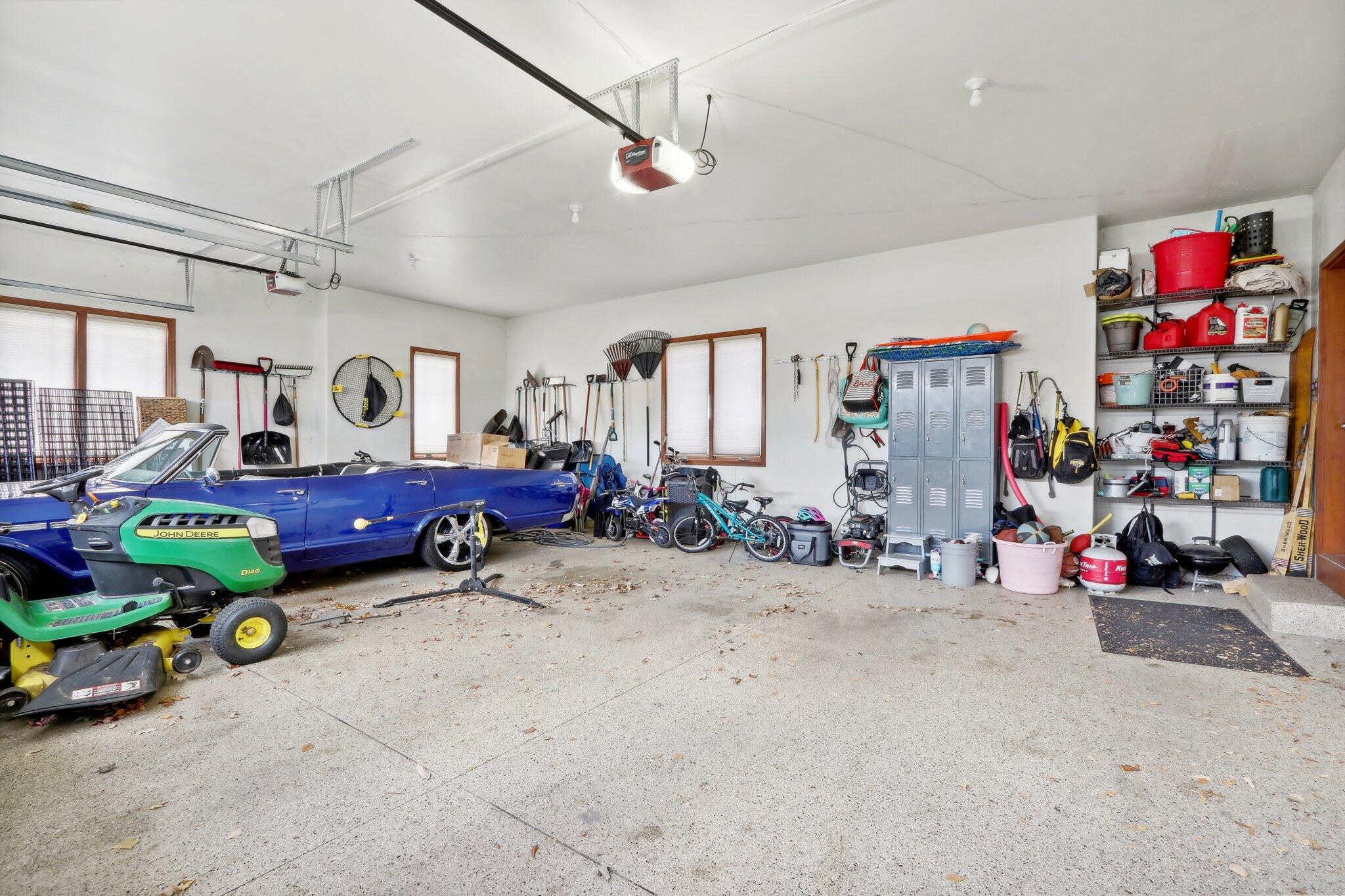 W188S8923 Creekside Ct
