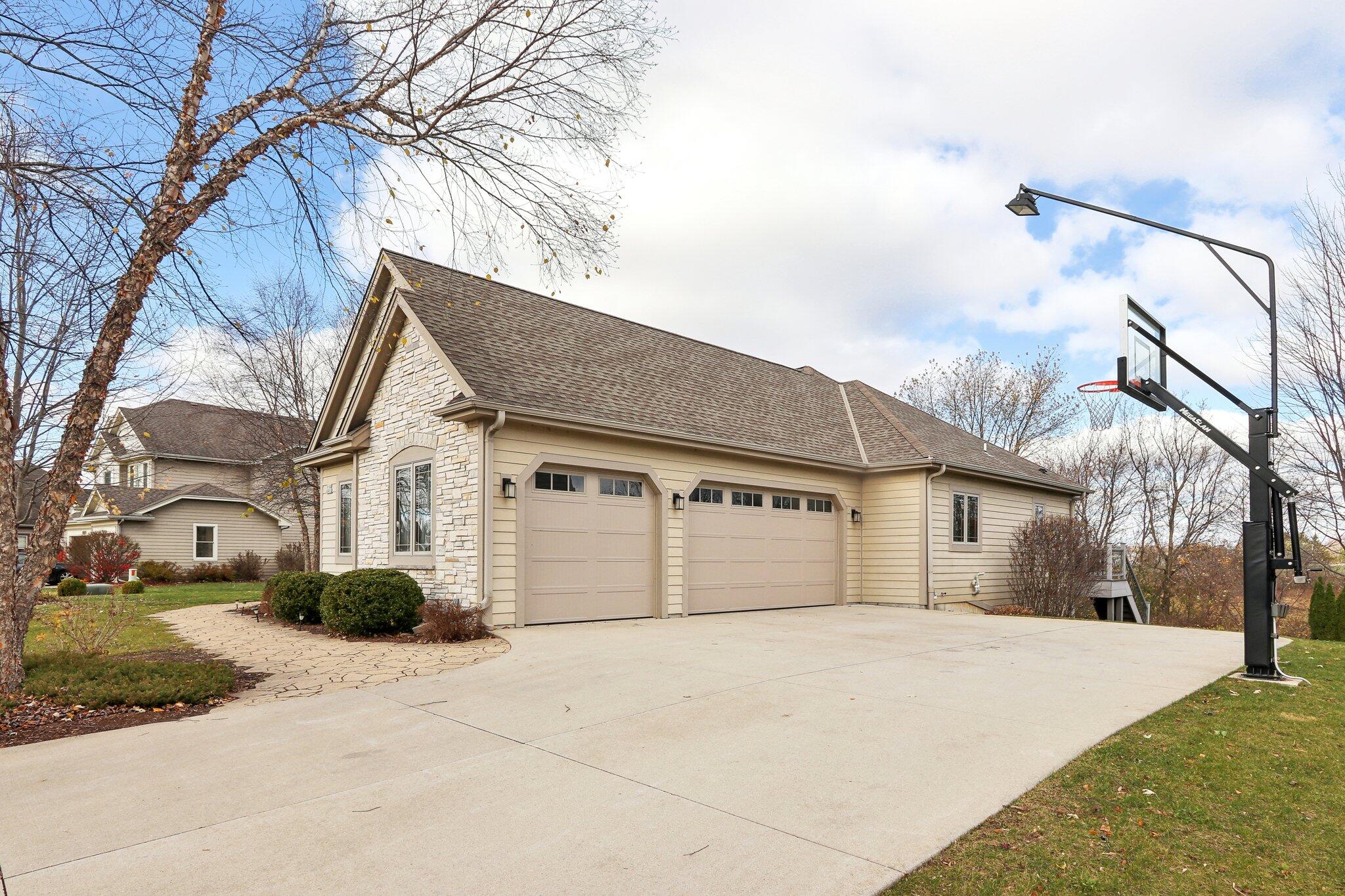 W188S8923 Creekside Ct