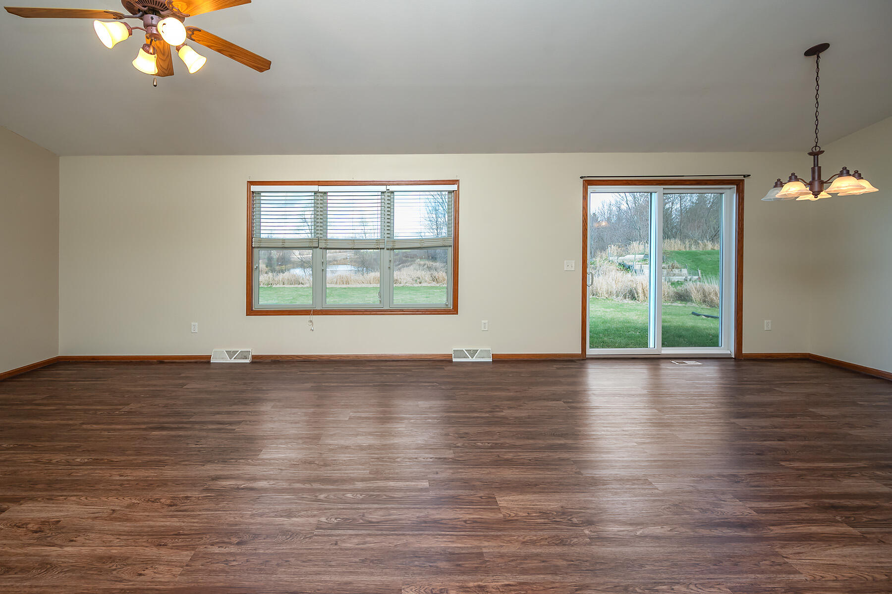 N8020 Woodland Ct