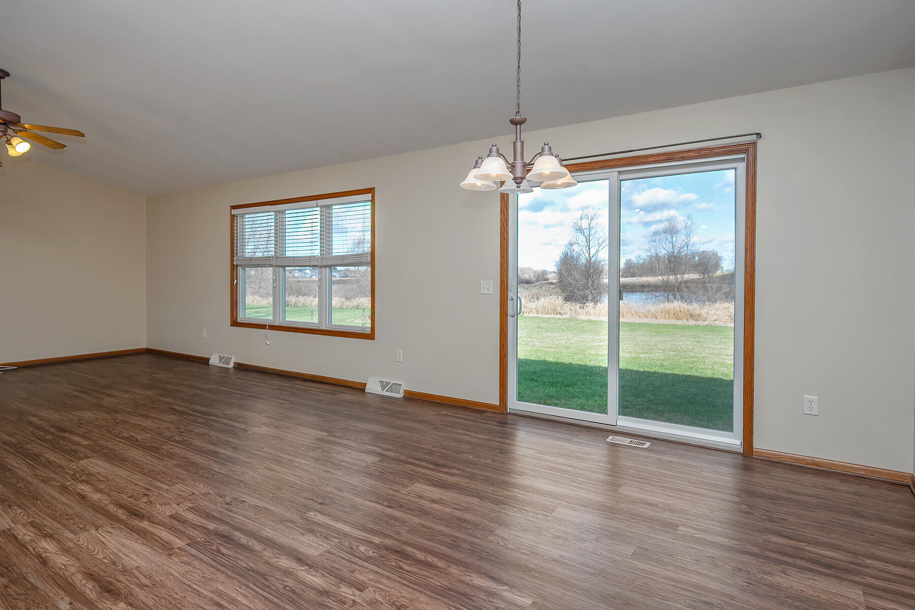 N8020 Woodland Ct