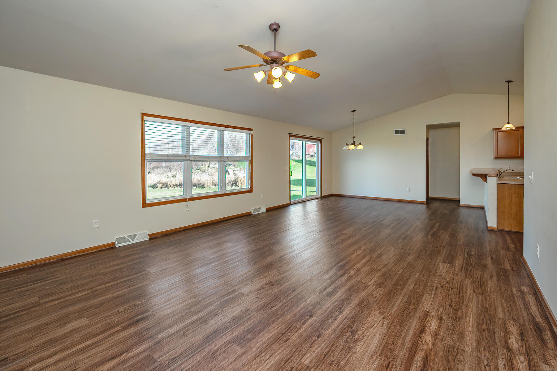 N8020 Woodland Ct