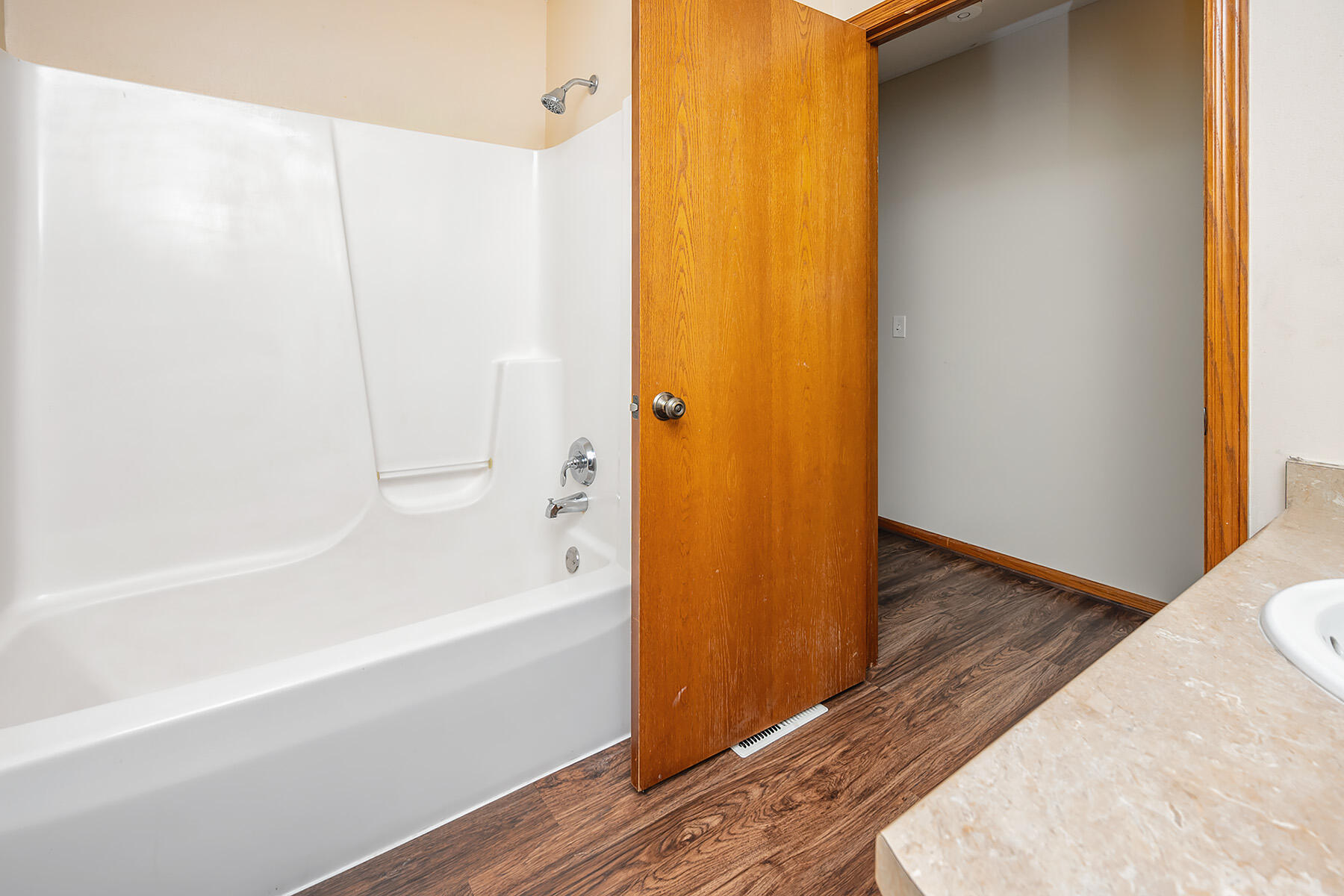 N8020 Woodland Ct