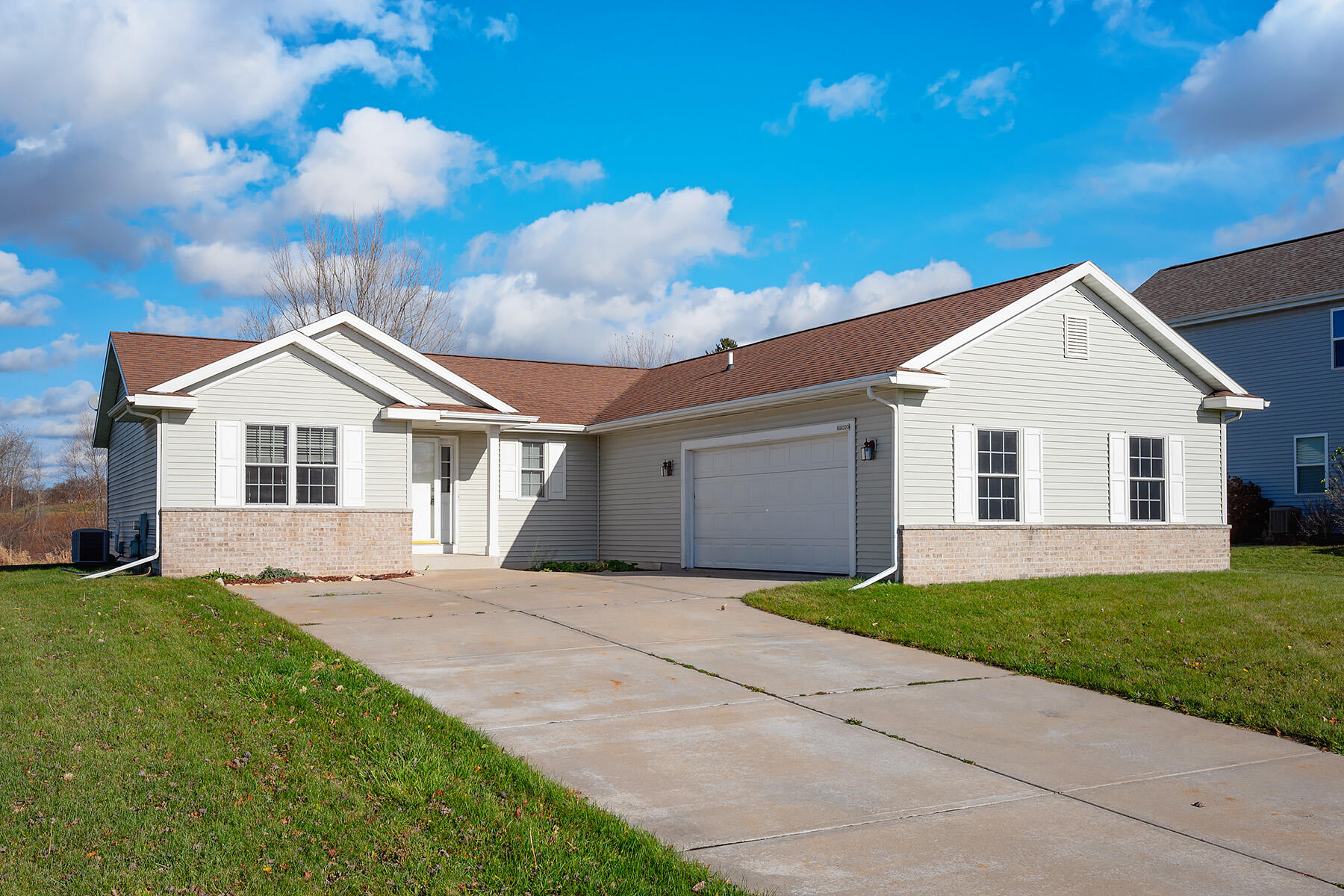 N8020 Woodland Ct
