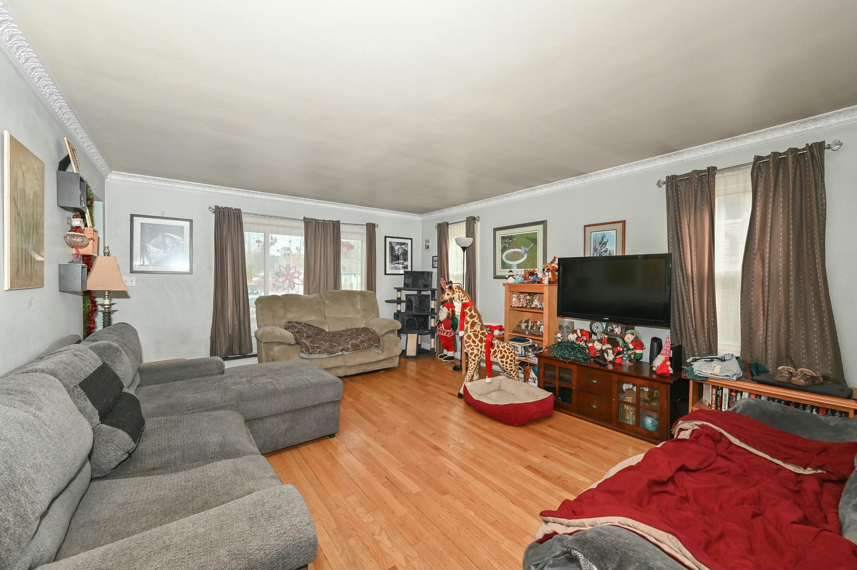 1507 Monroe Ave