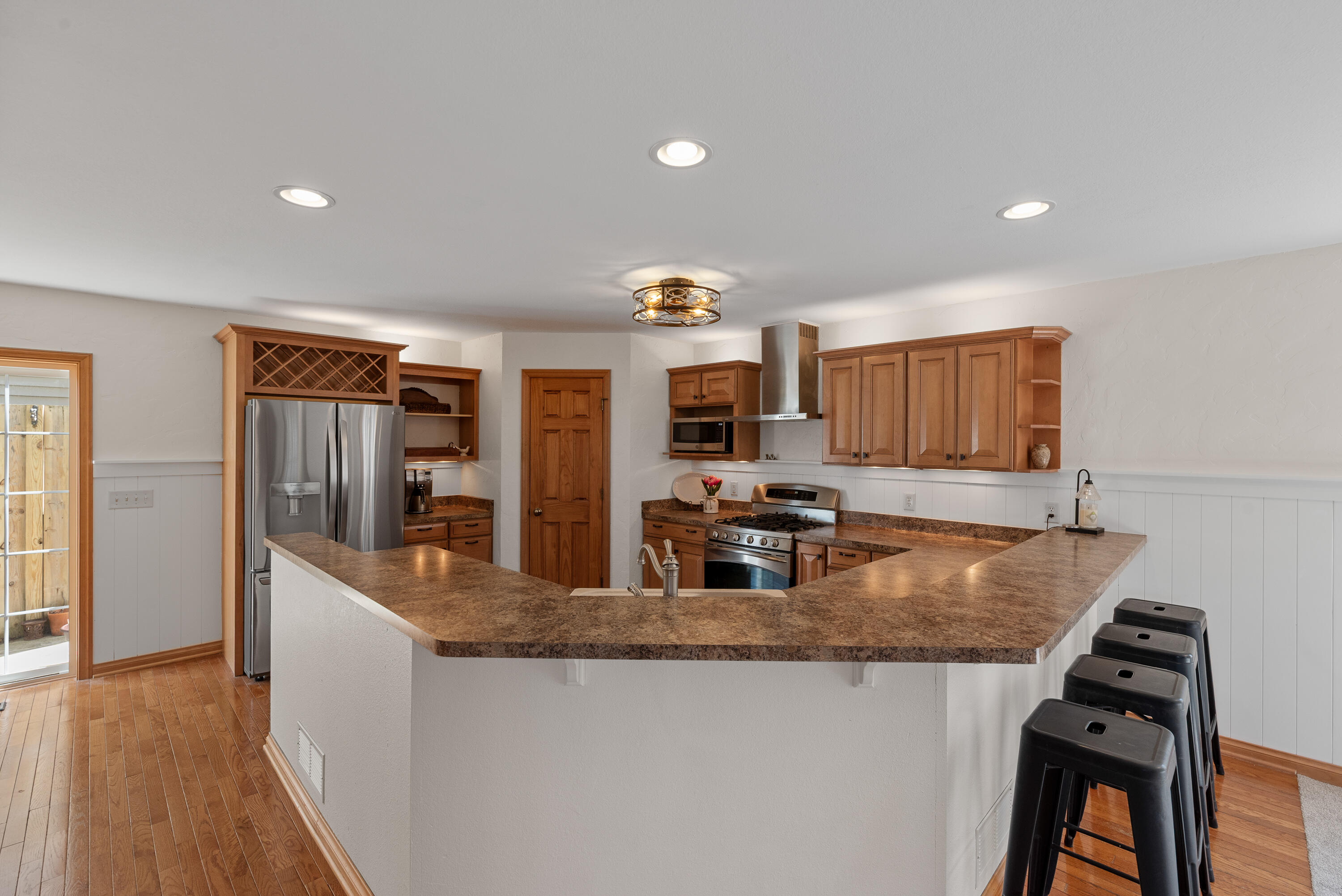 122 Maple Ave