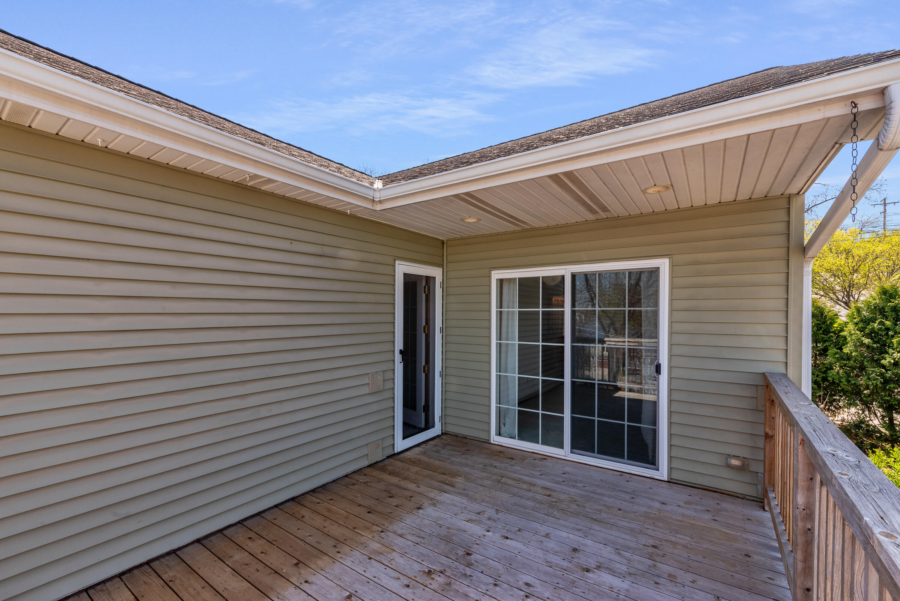 122 Maple Ave