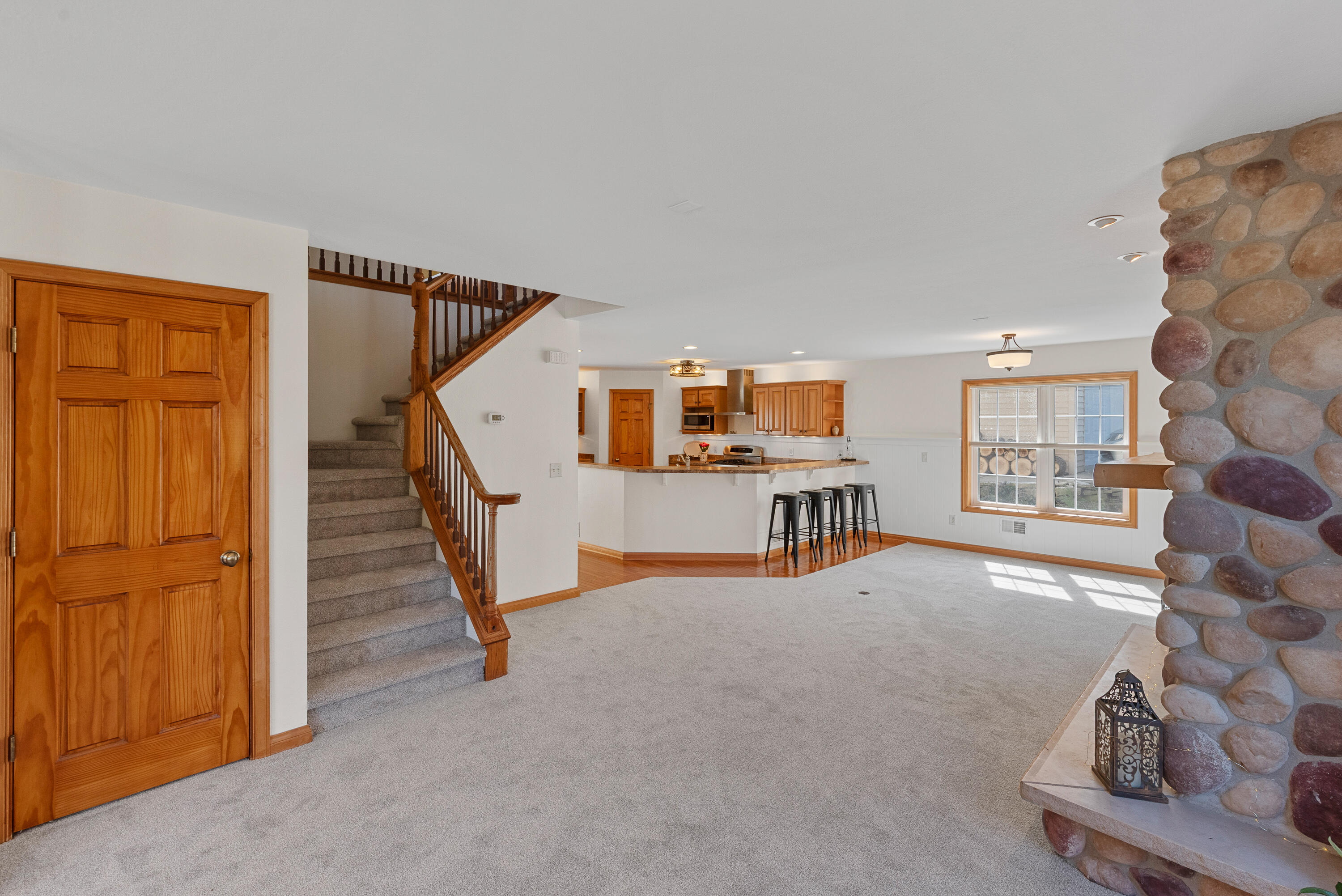 122 Maple Ave
