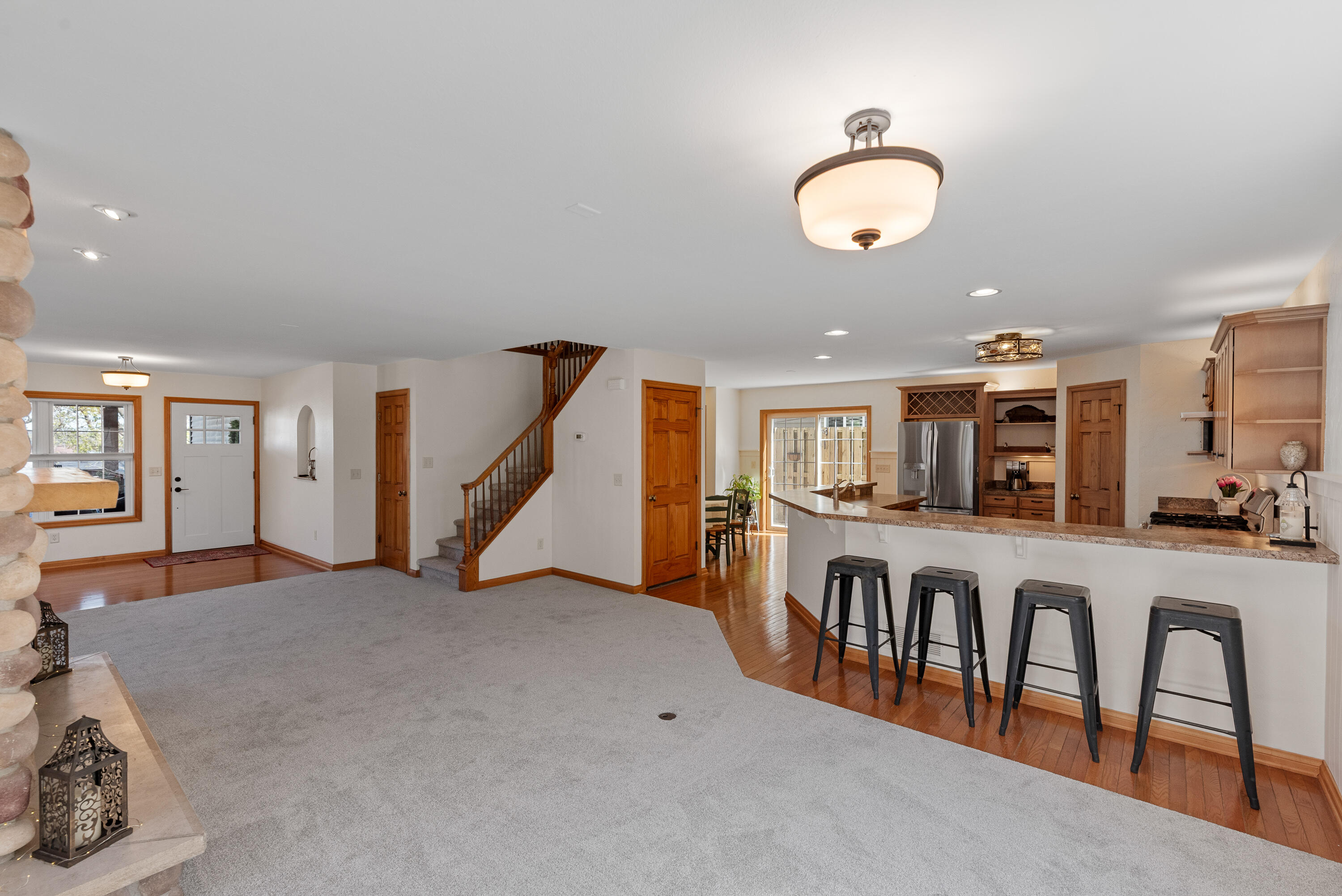 122 Maple Ave