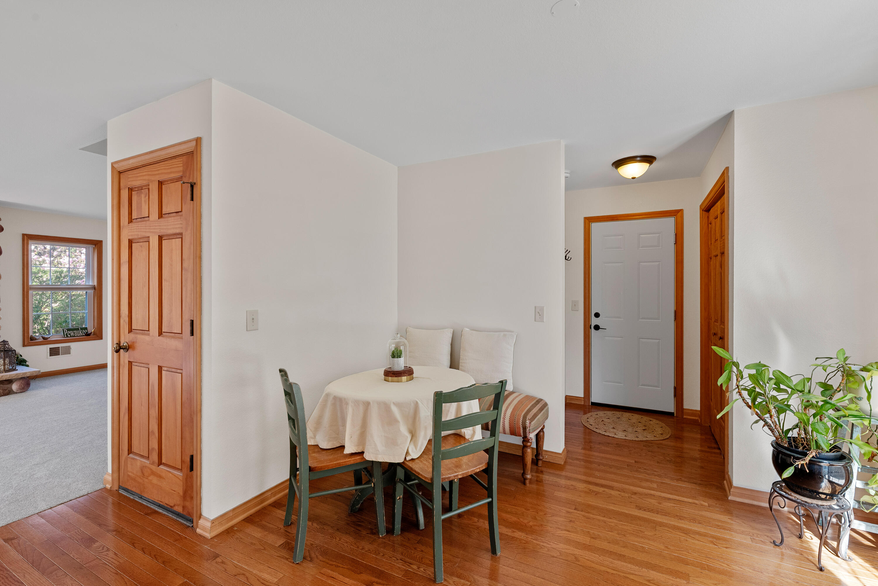 122 Maple Ave