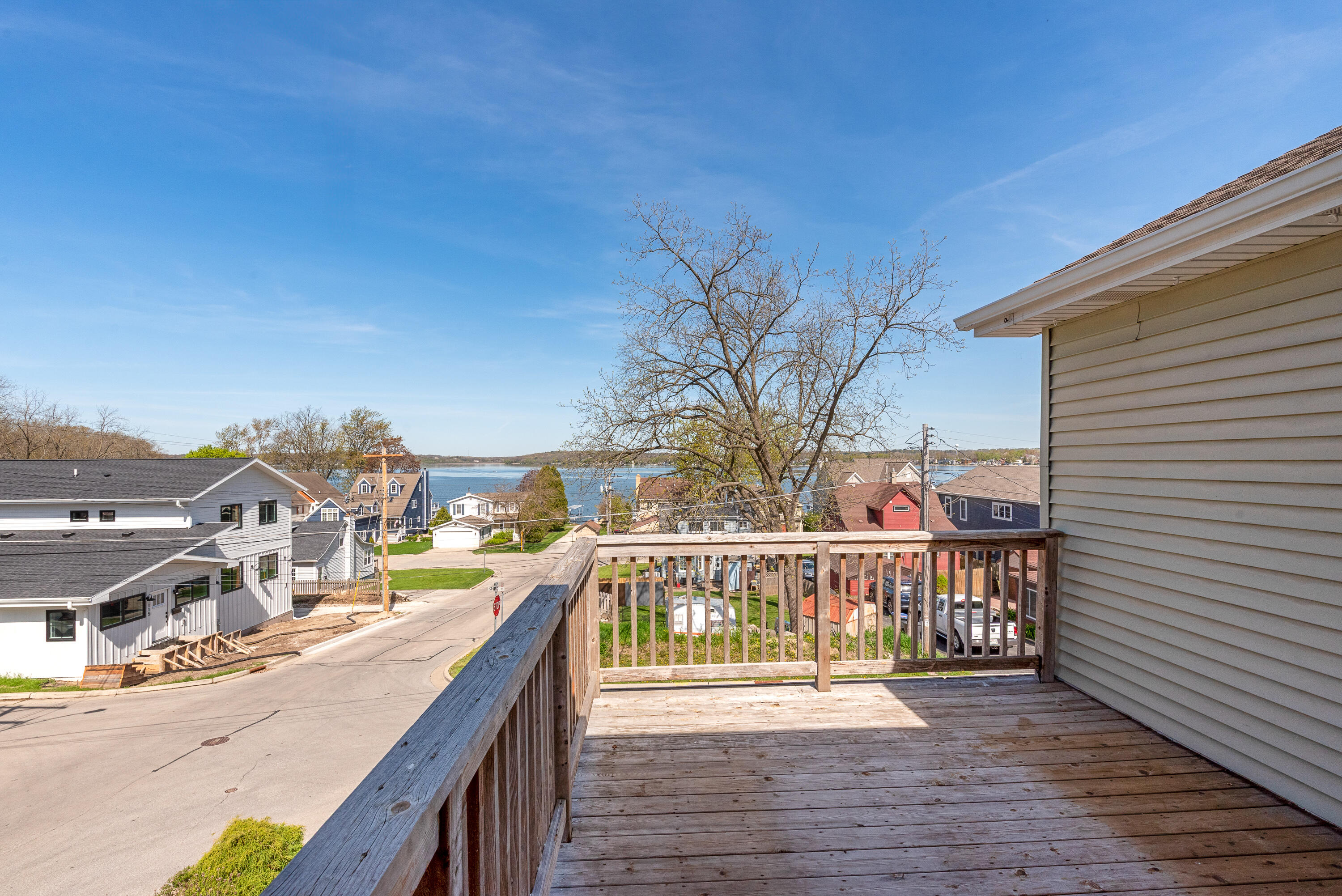 122 Maple Ave