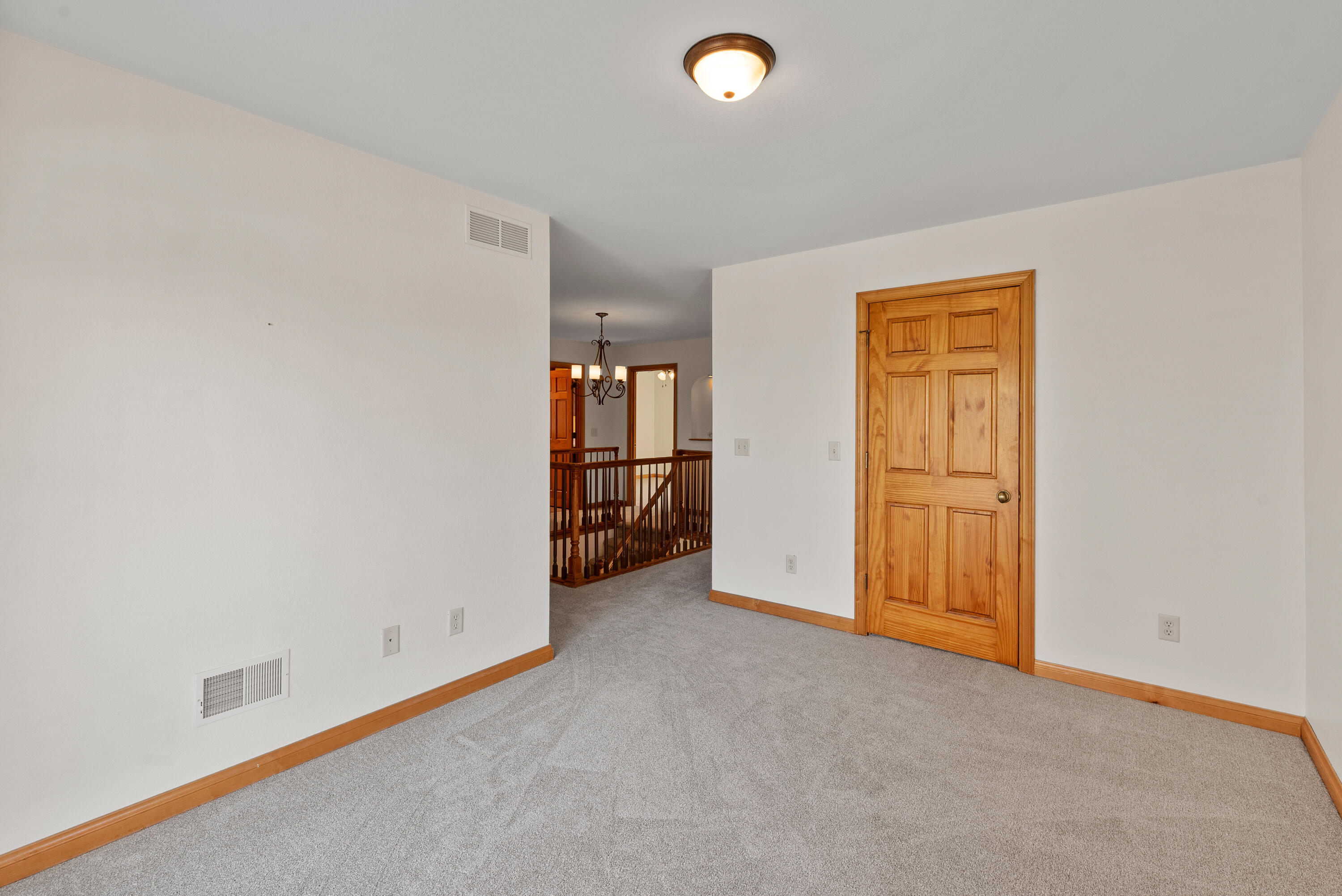122 Maple Ave