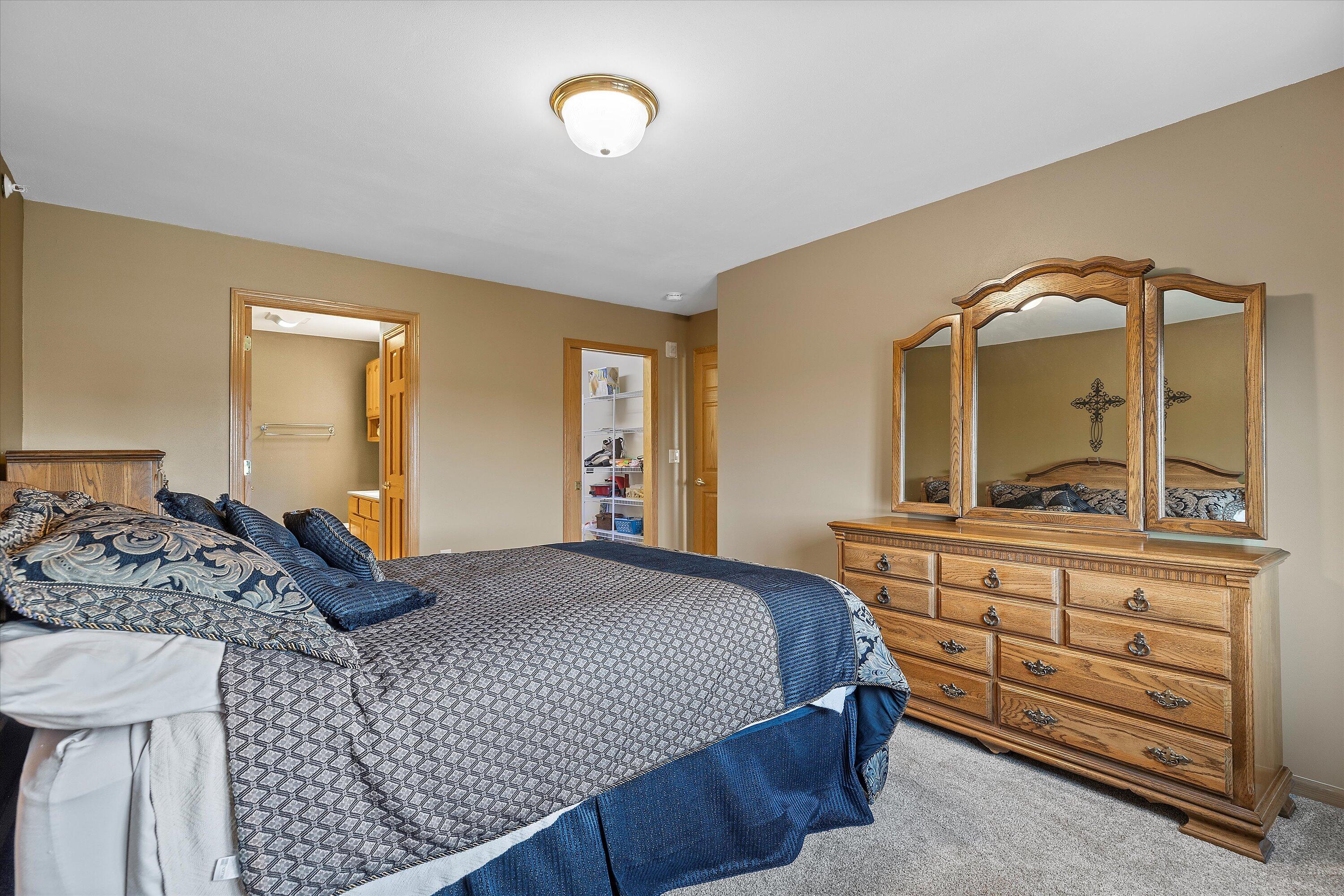 267 Oconomowoc Pkwy