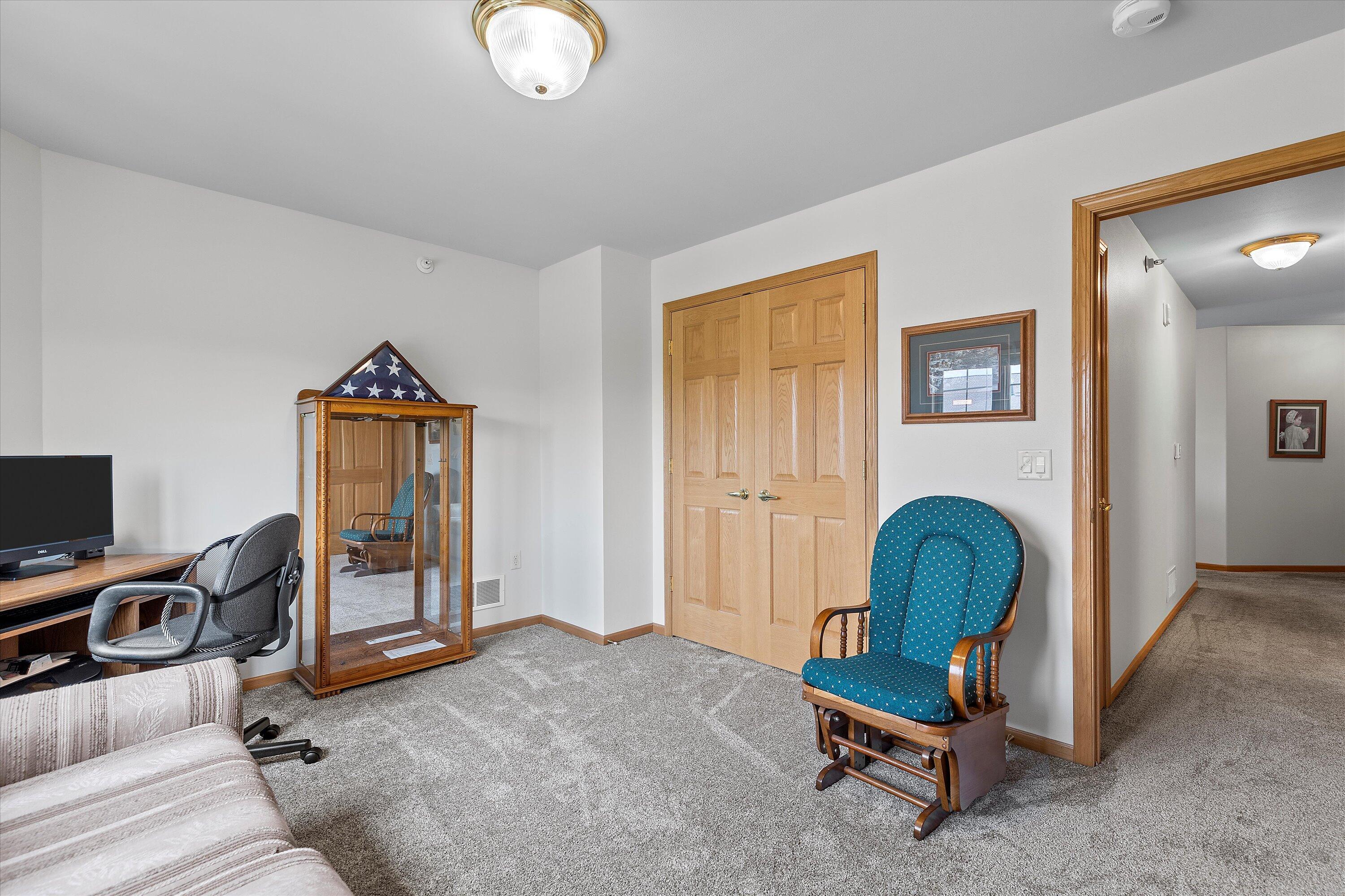 267 Oconomowoc Pkwy