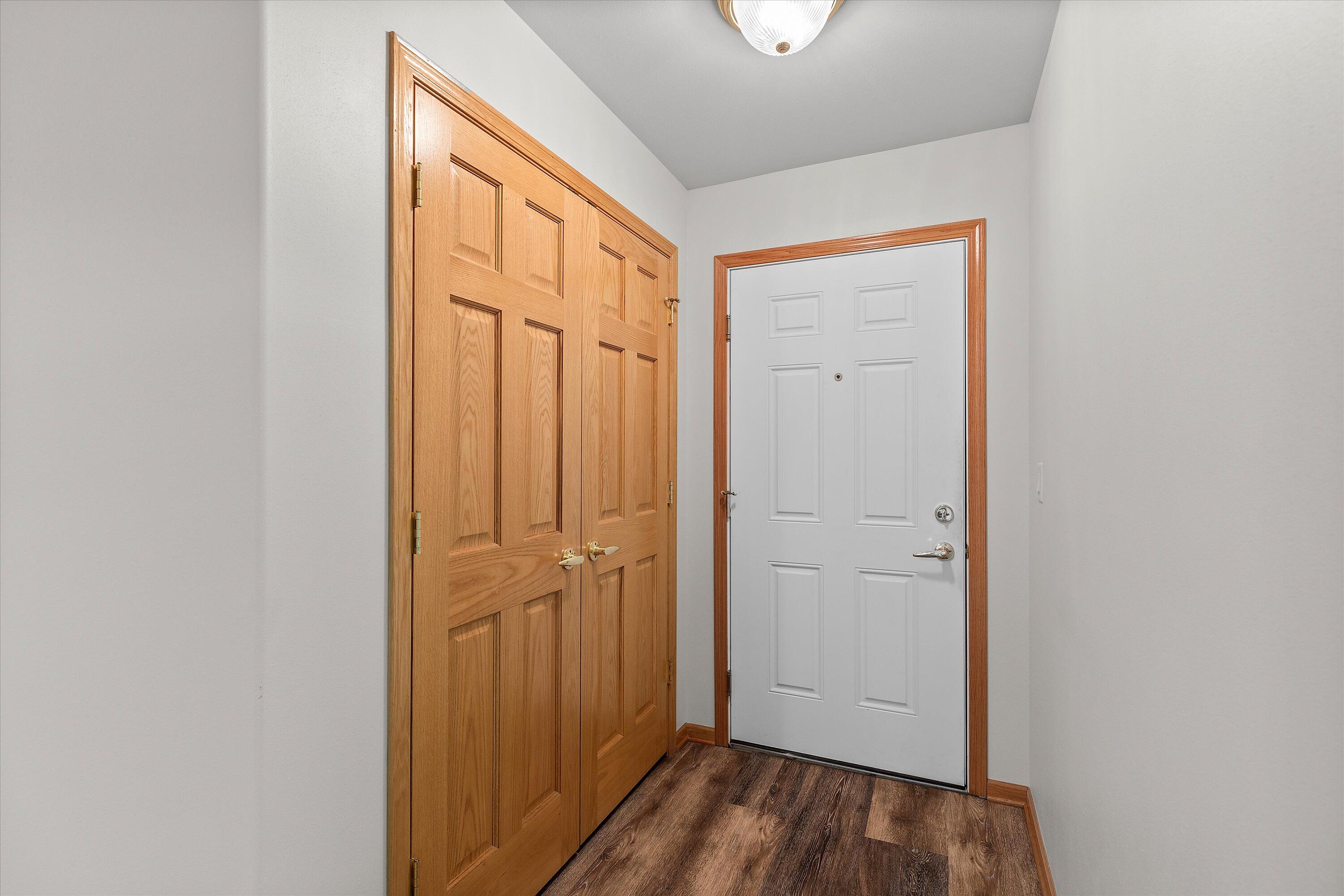 267 Oconomowoc Pkwy