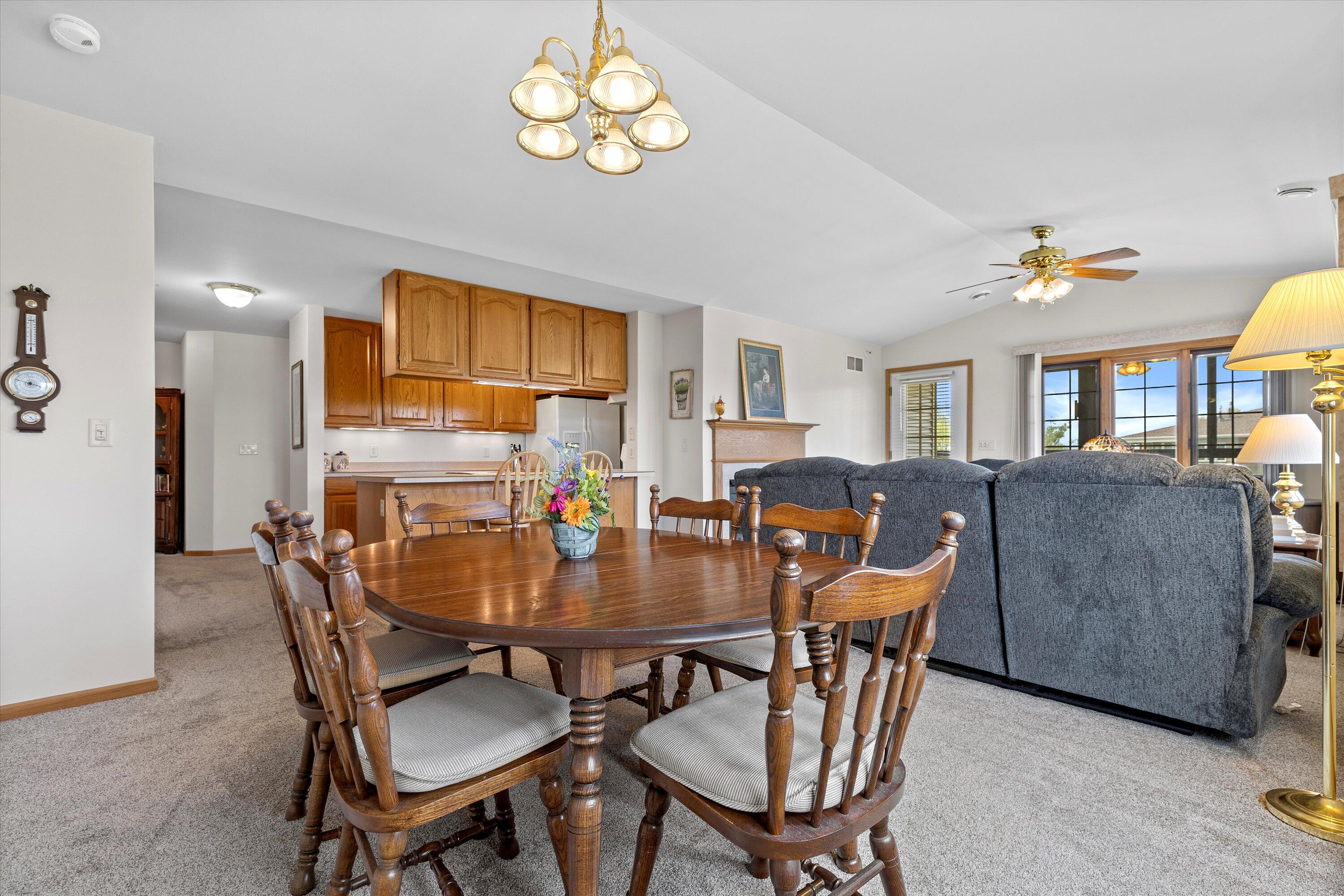 267 Oconomowoc Pkwy
