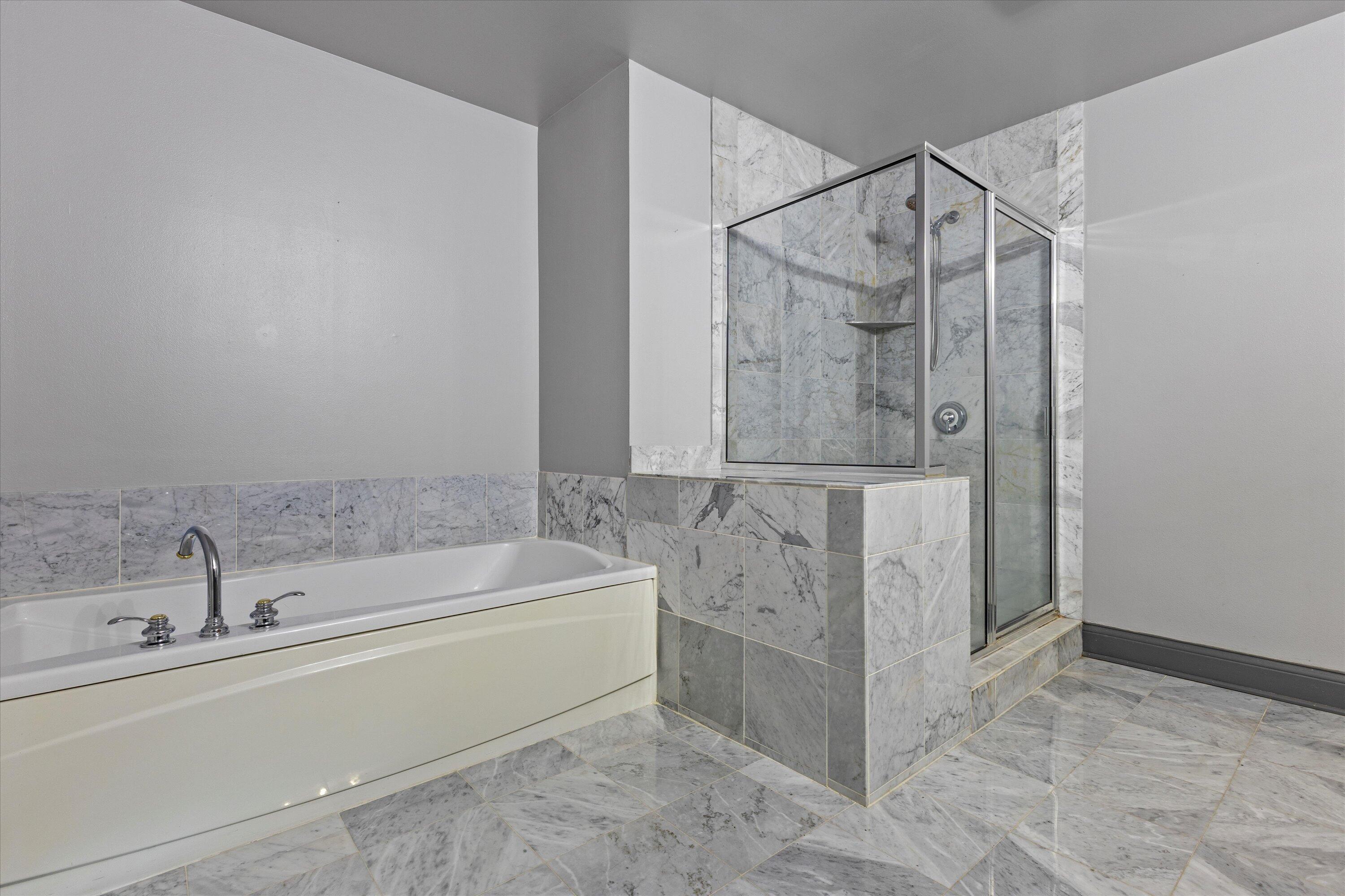 1515 N Van Buren St Unit: 500