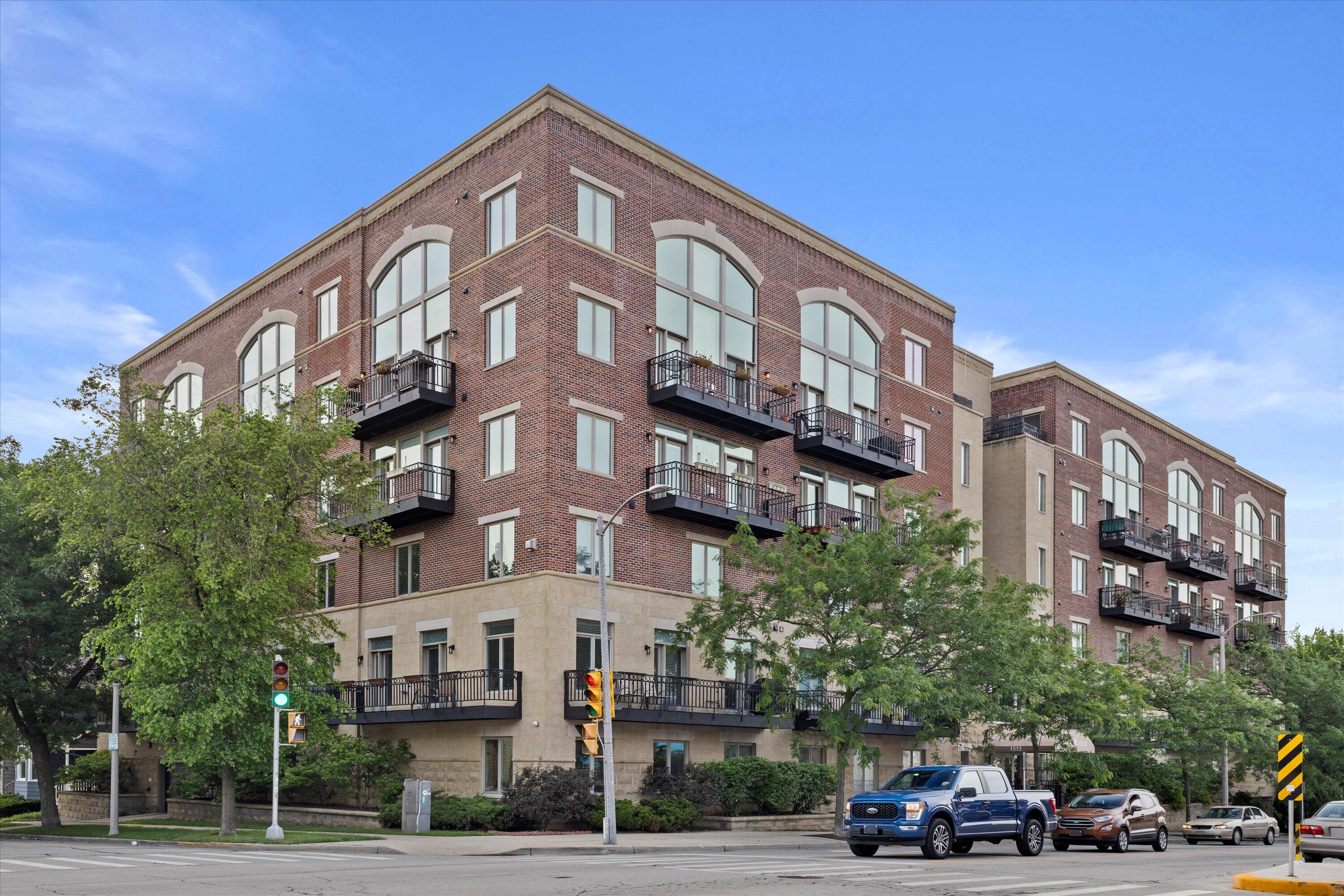 1515 N Van Buren St Unit: 500