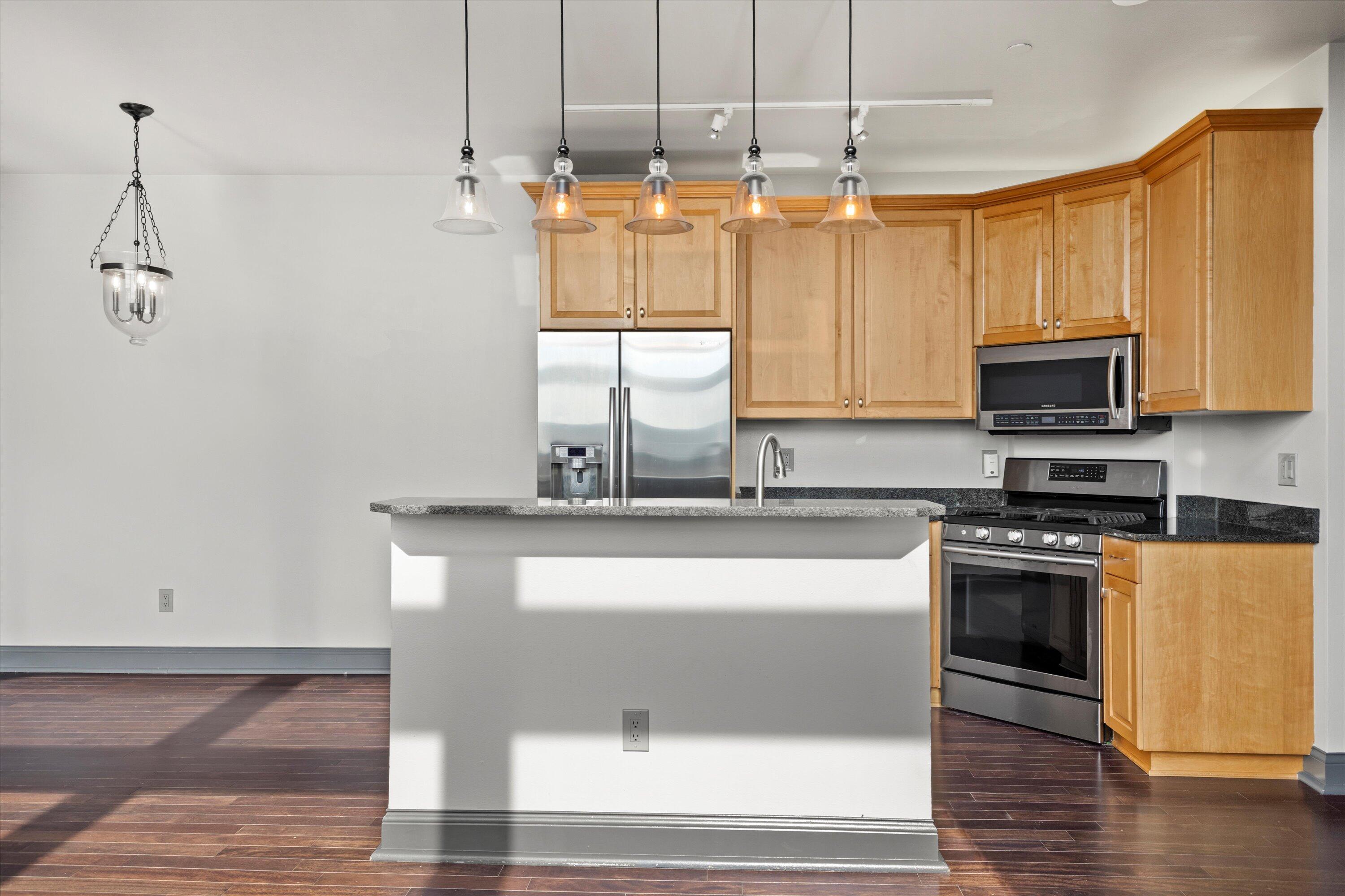 1515 N Van Buren St Unit: 500