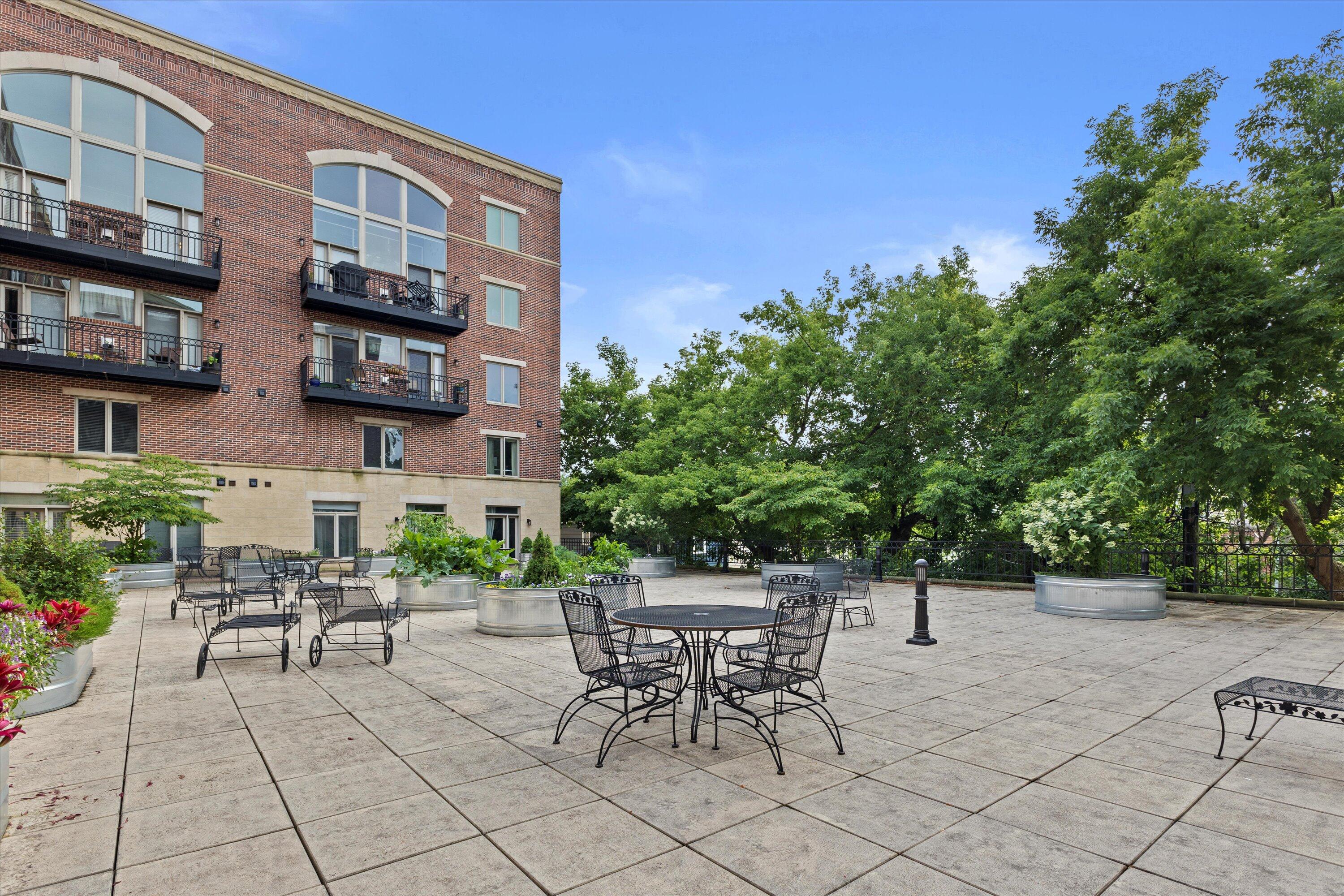 1515 N Van Buren St Unit: 500