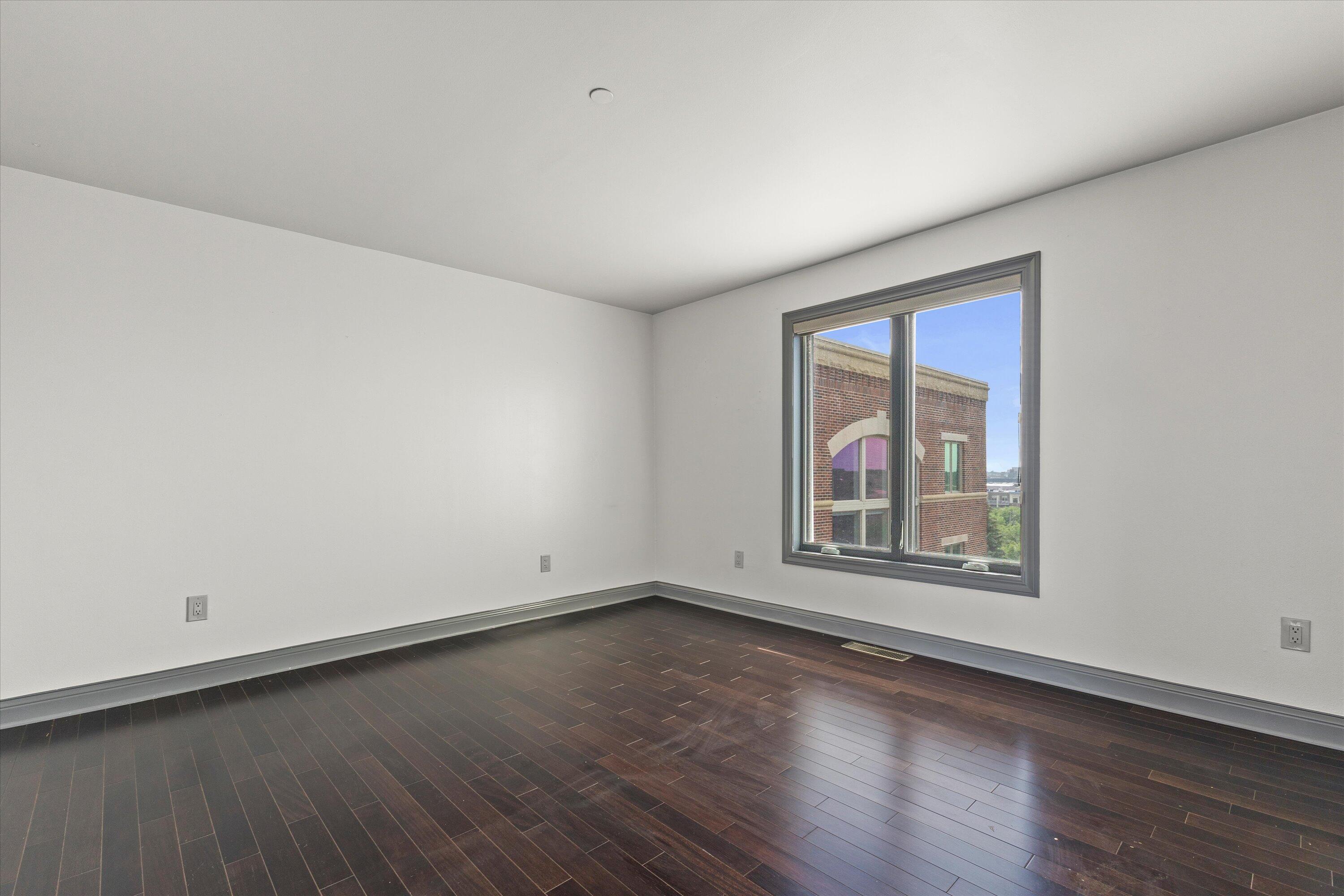 1515 N Van Buren St Unit: 500