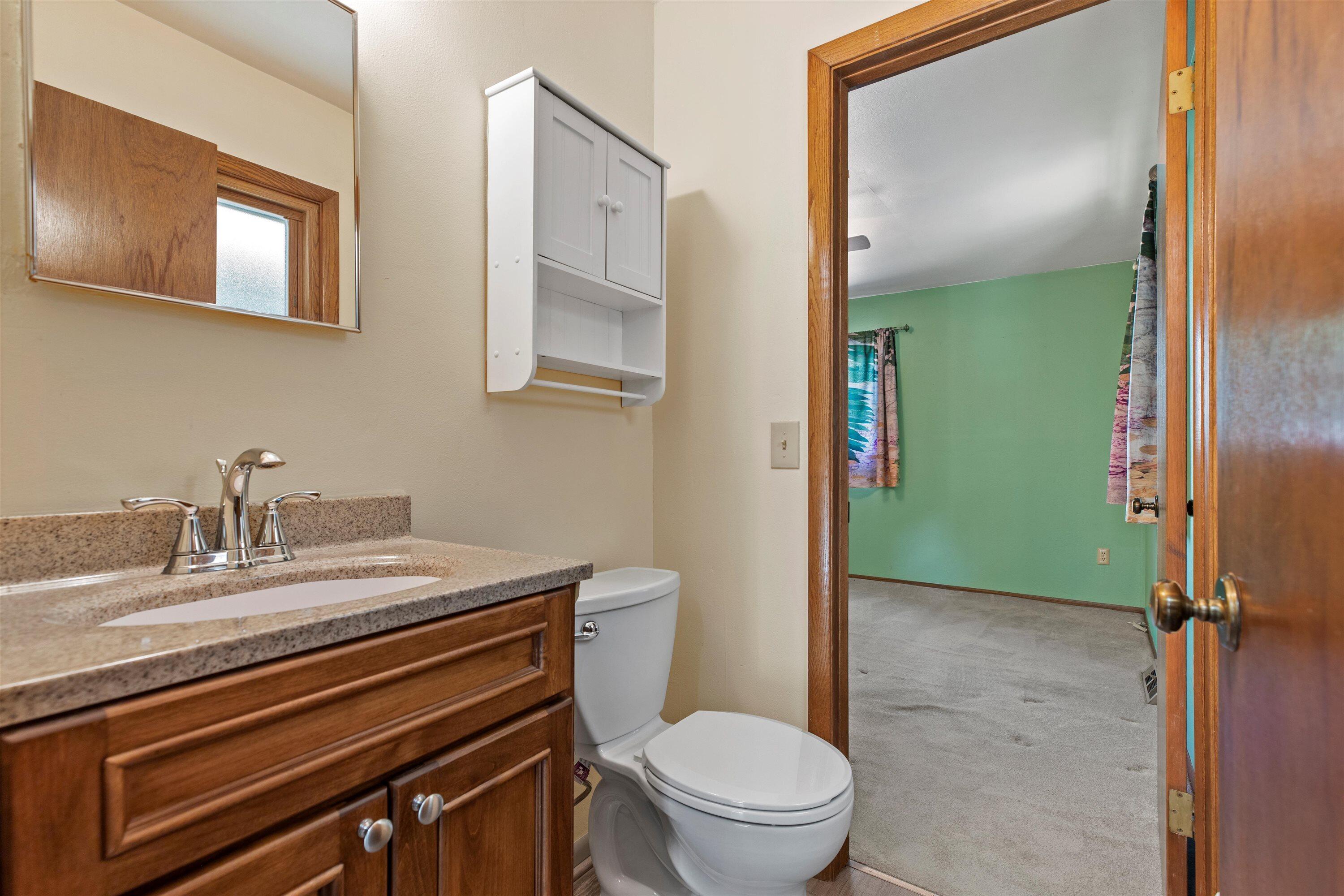 743 Chesham Ct