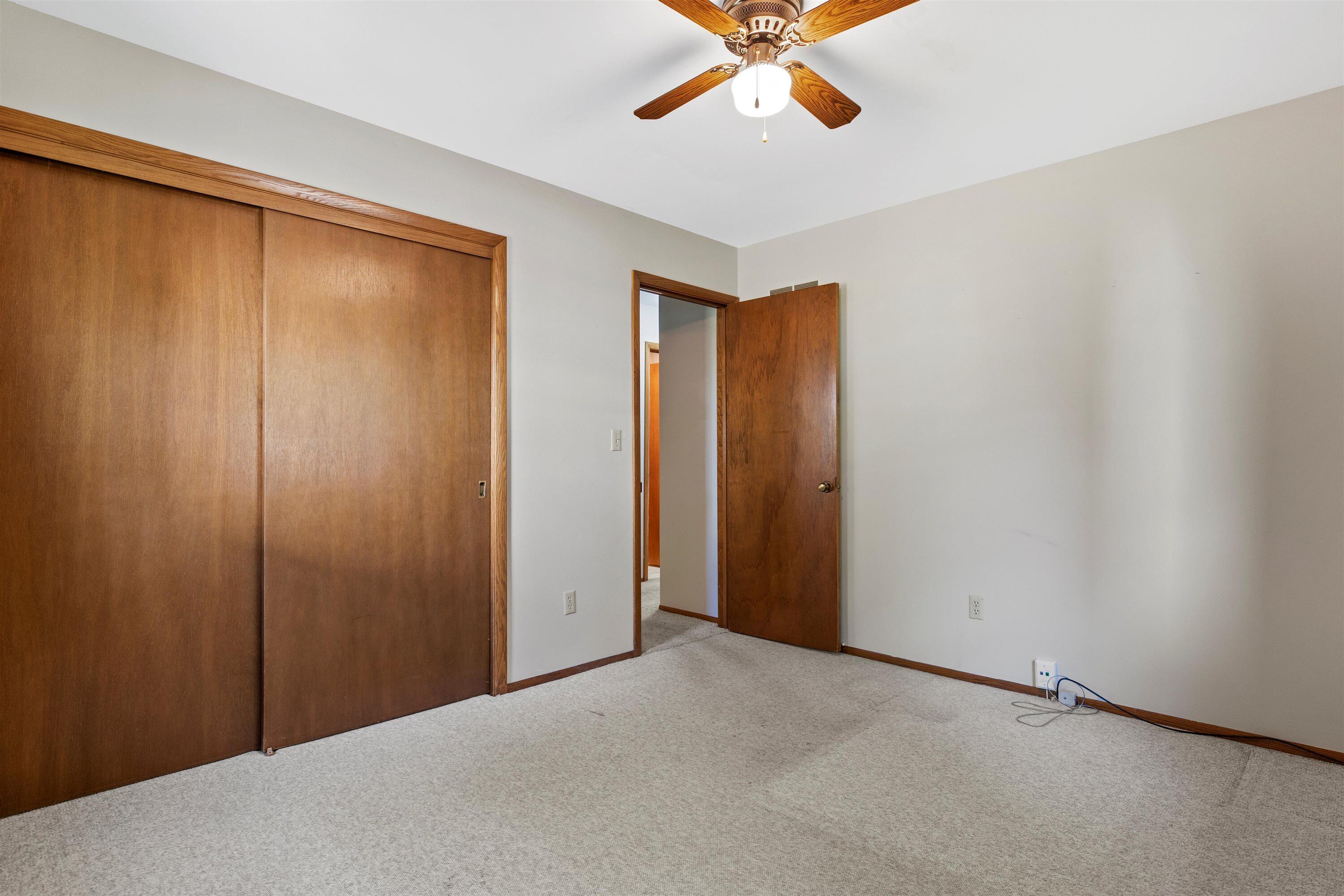 743 Chesham Ct