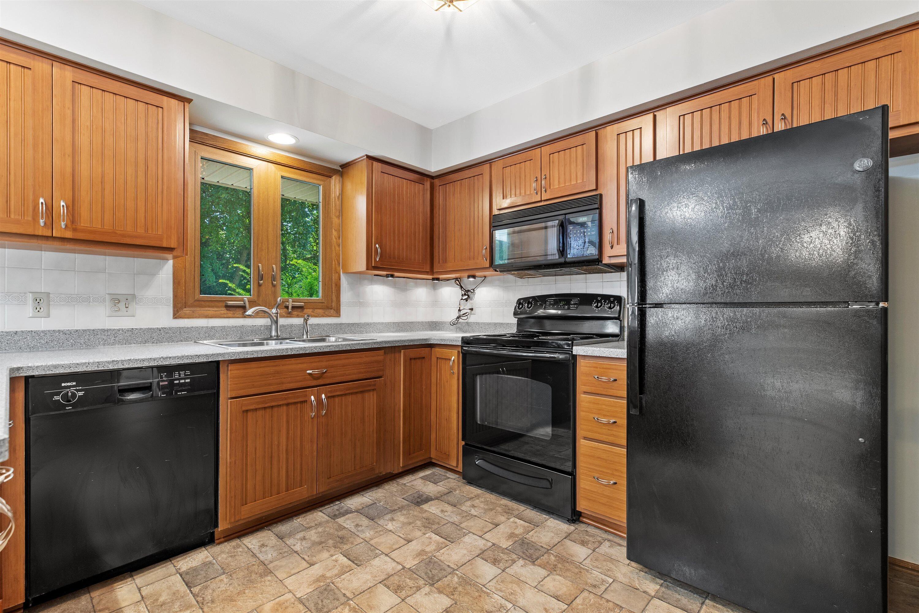 743 Chesham Ct