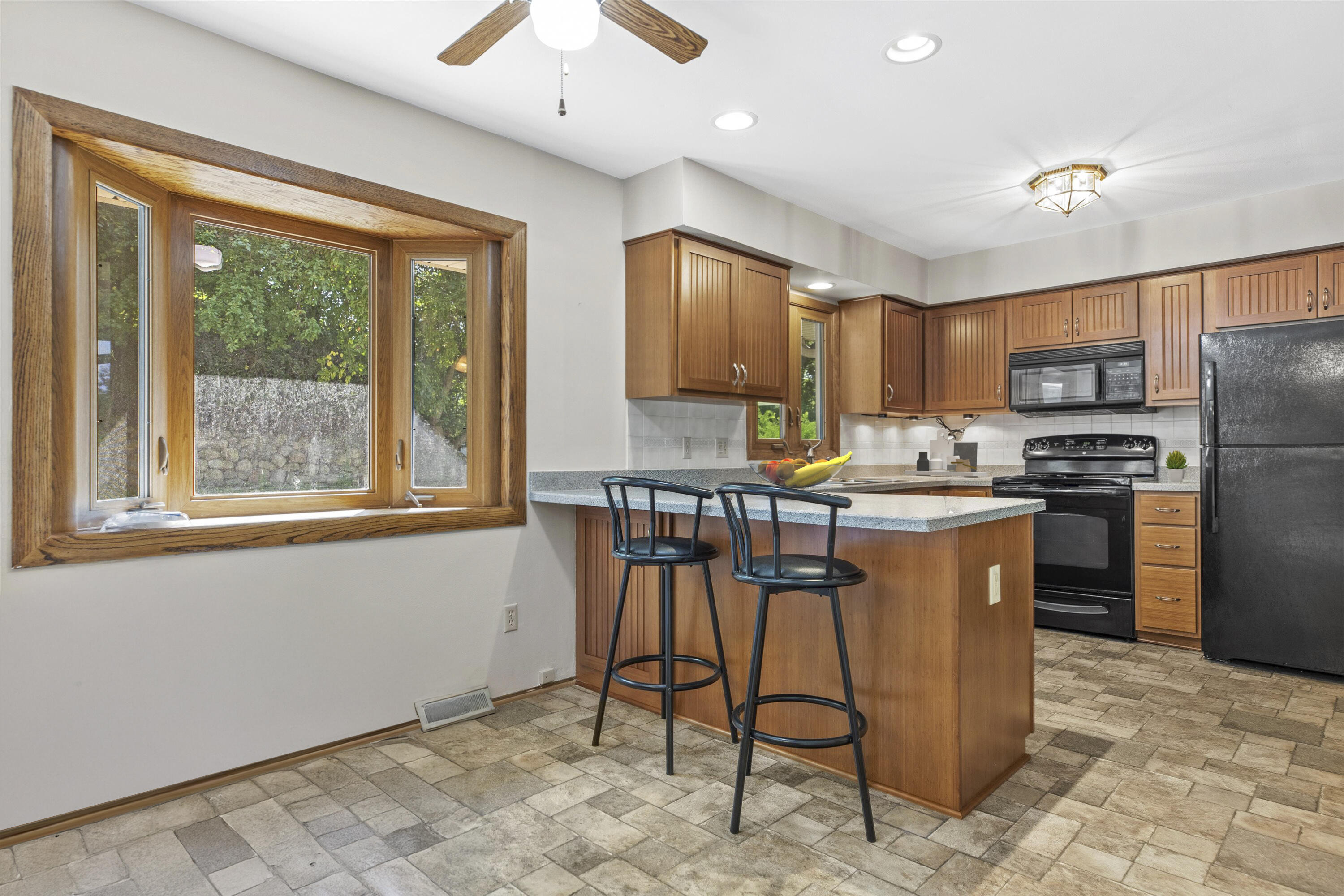 743 Chesham Ct