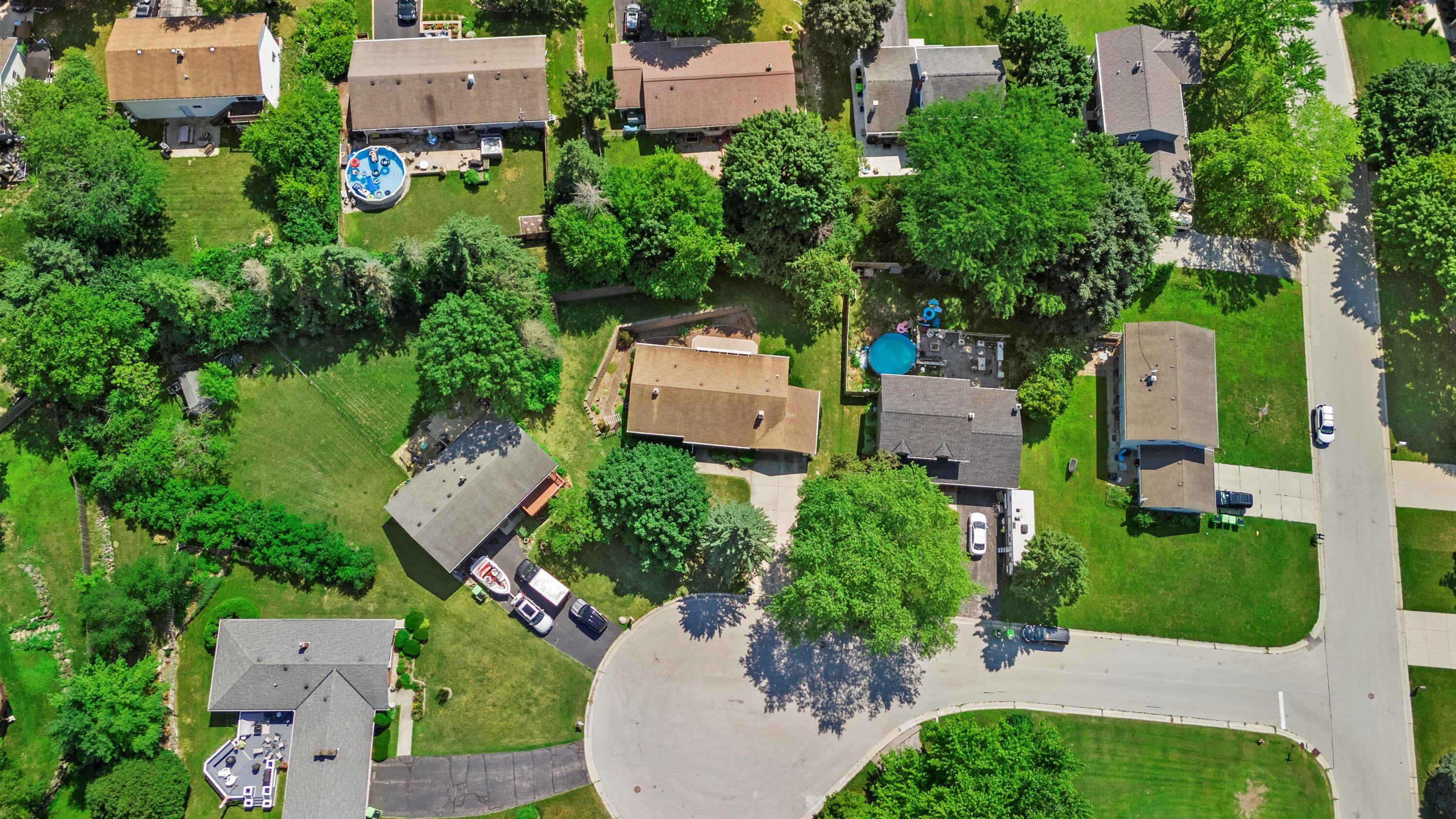743 Chesham Ct