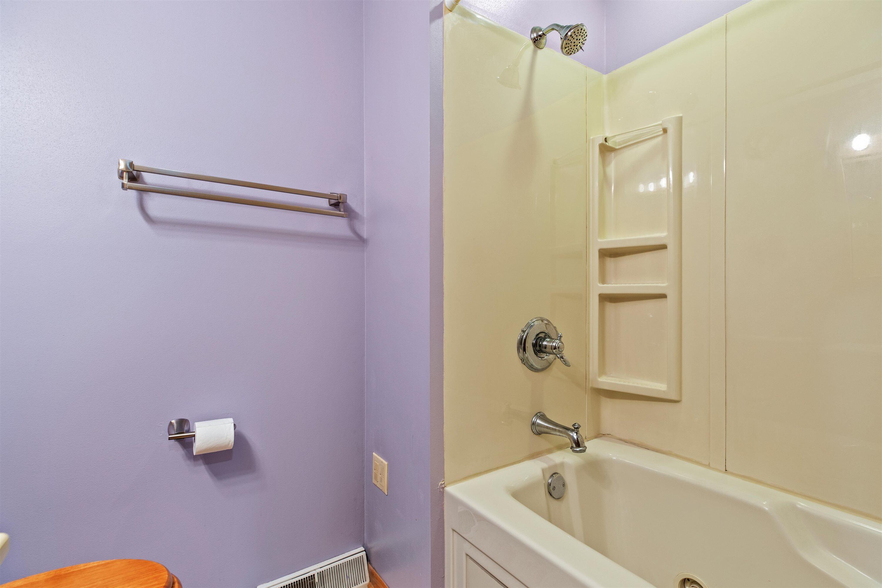 743 Chesham Ct