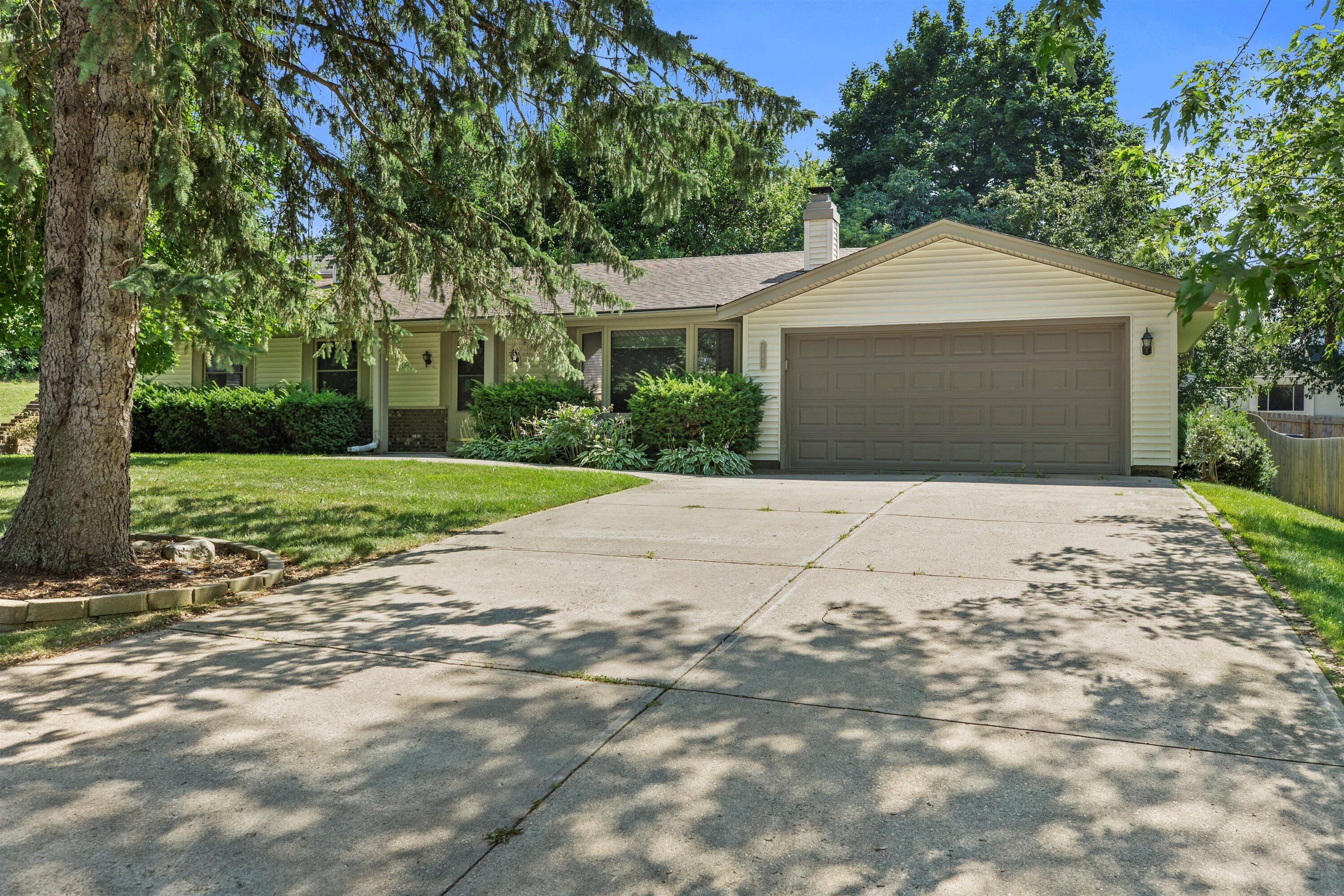 743 Chesham Ct