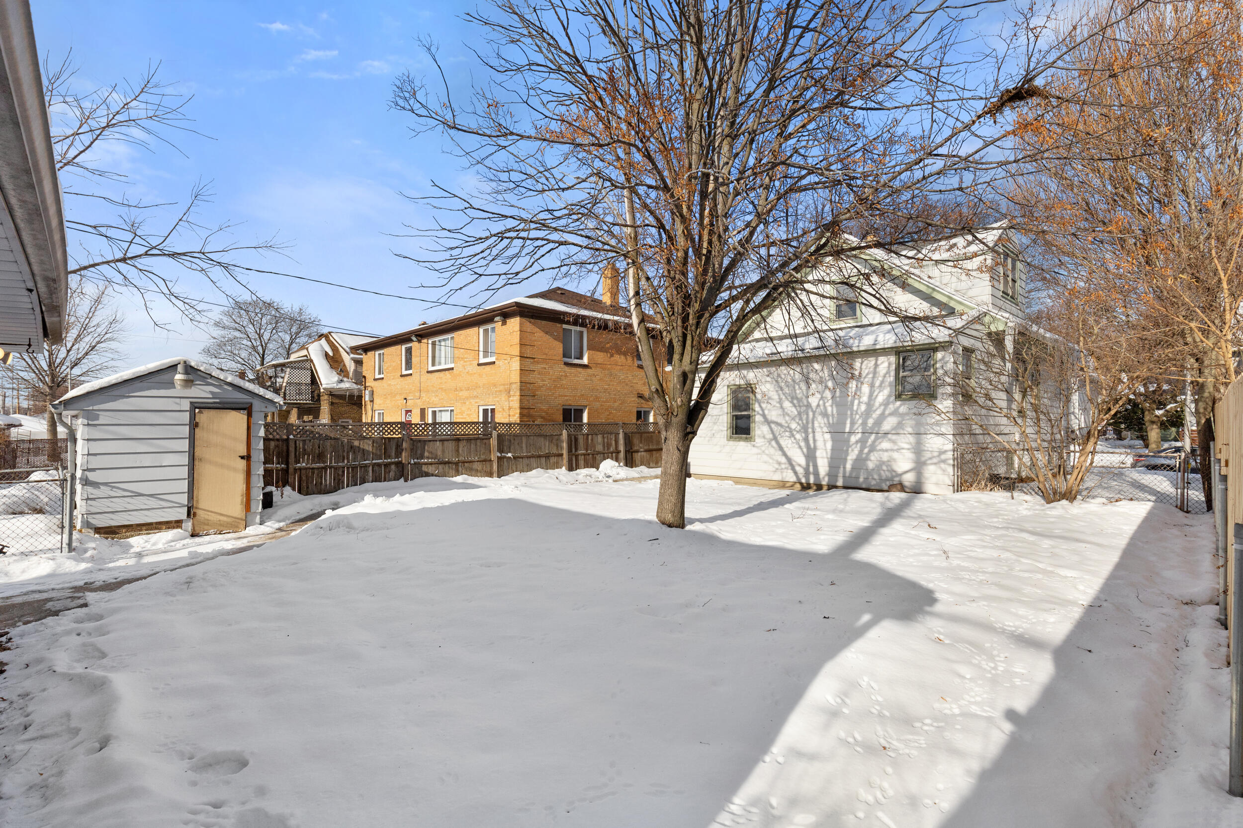 6221 W Fairview Ave
