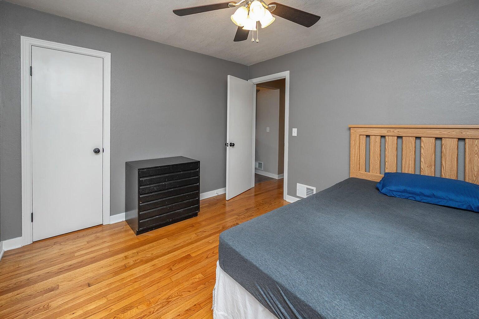 2408 Kearney Ave